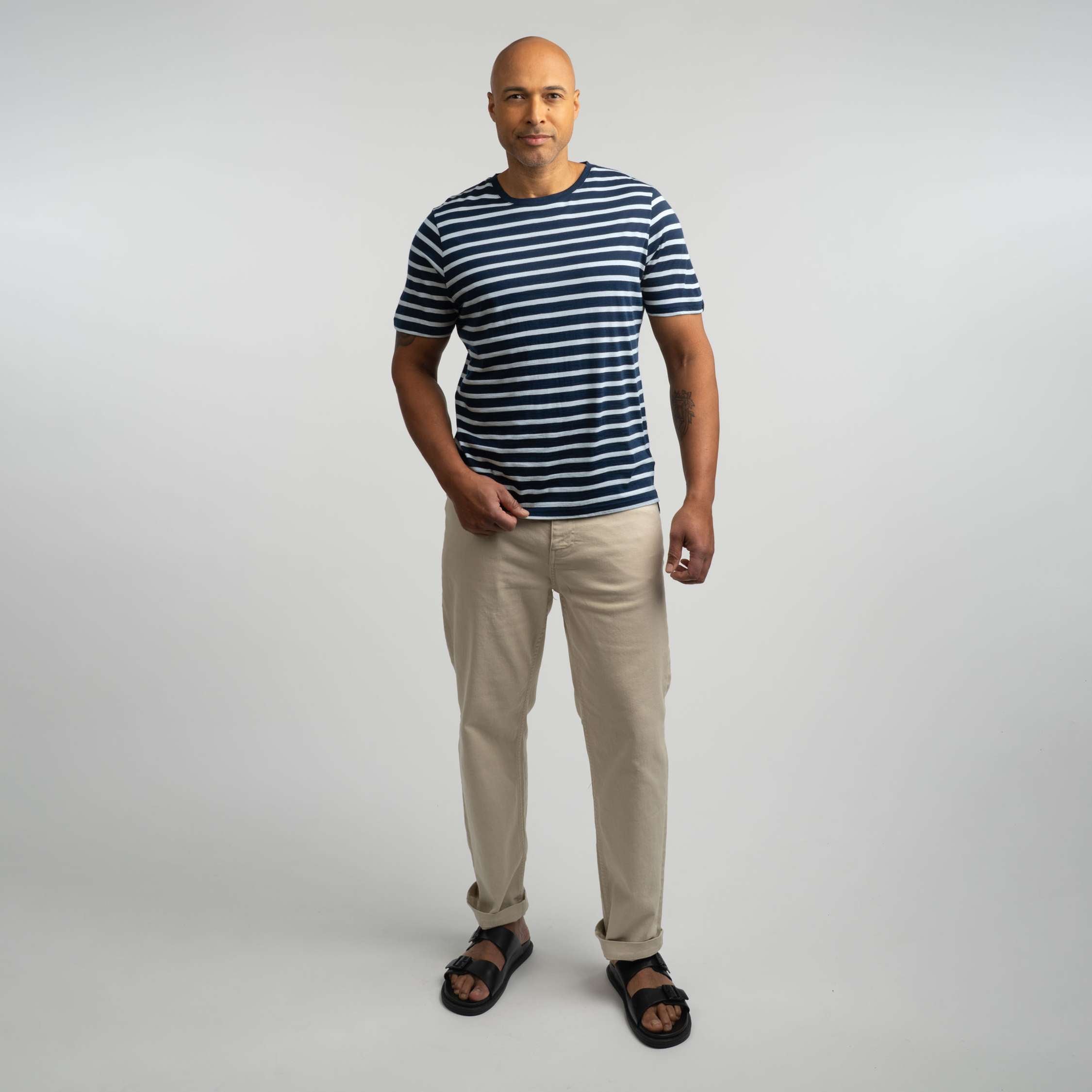 T-shirt Liam en mérinos M - myrtille foncé | blanc naturel