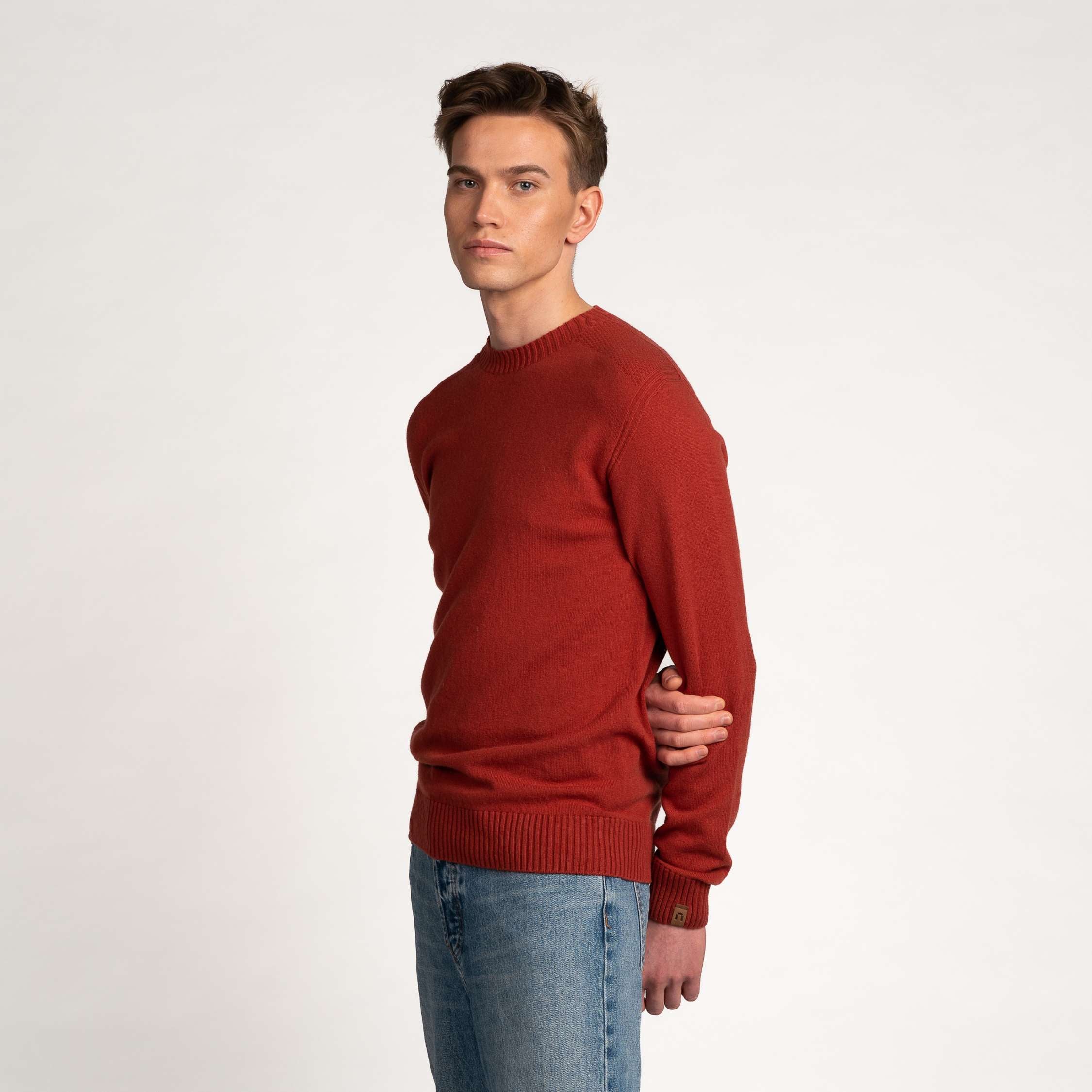 The model is 186 cm and wears size M.