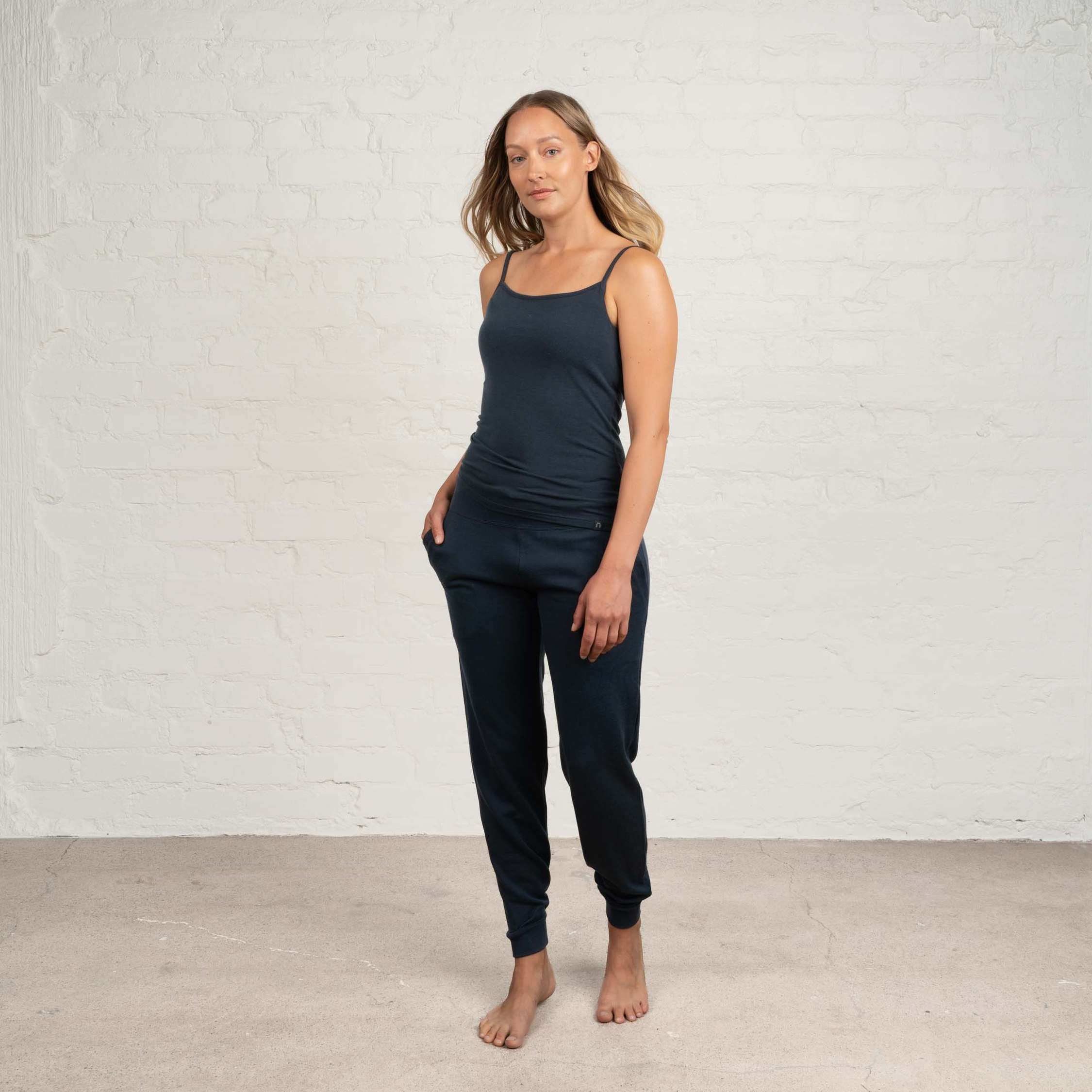 The model is 174 cm and wears size S.