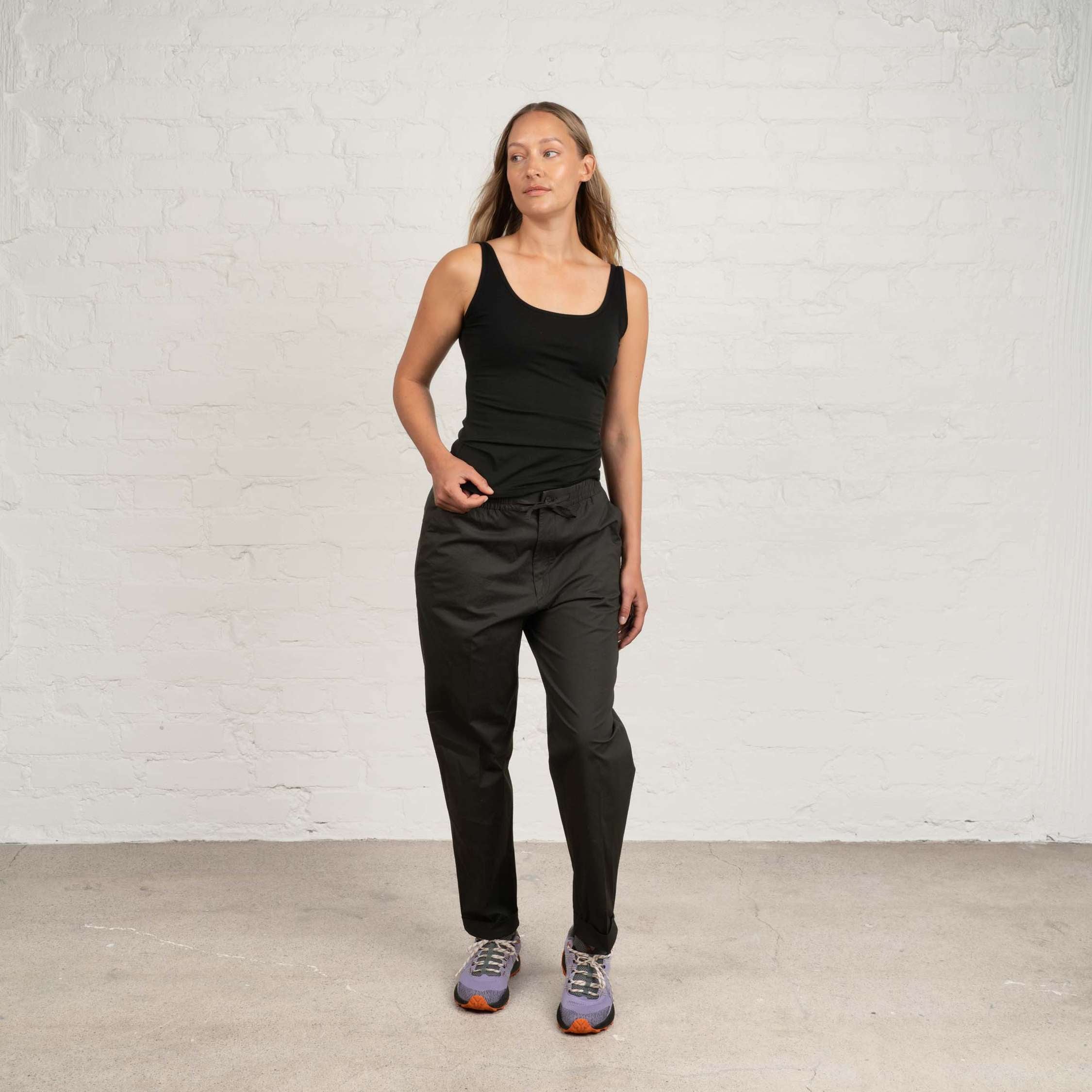 The model is 174 cm and wears size S.