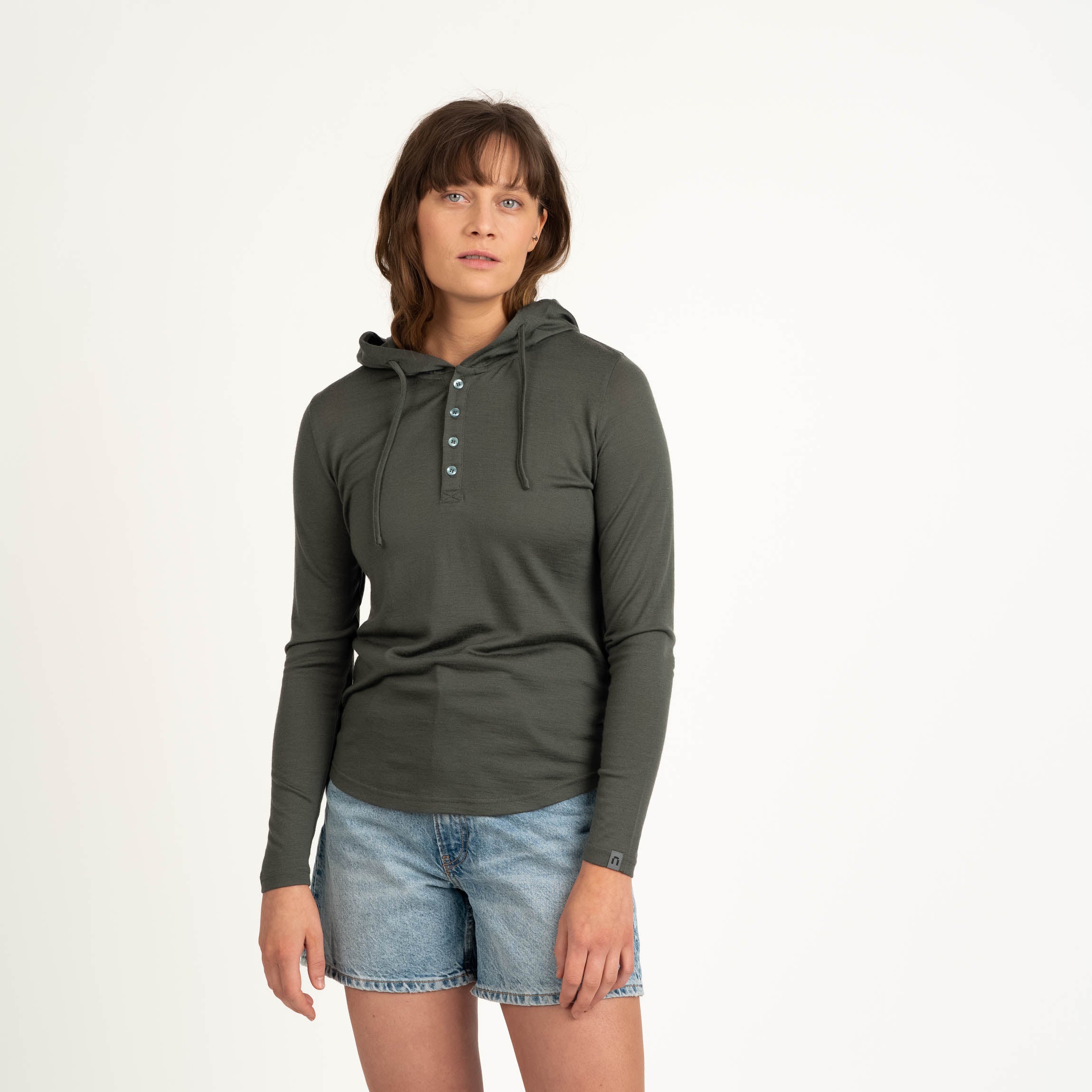 The model is 178 cm and wears size S.