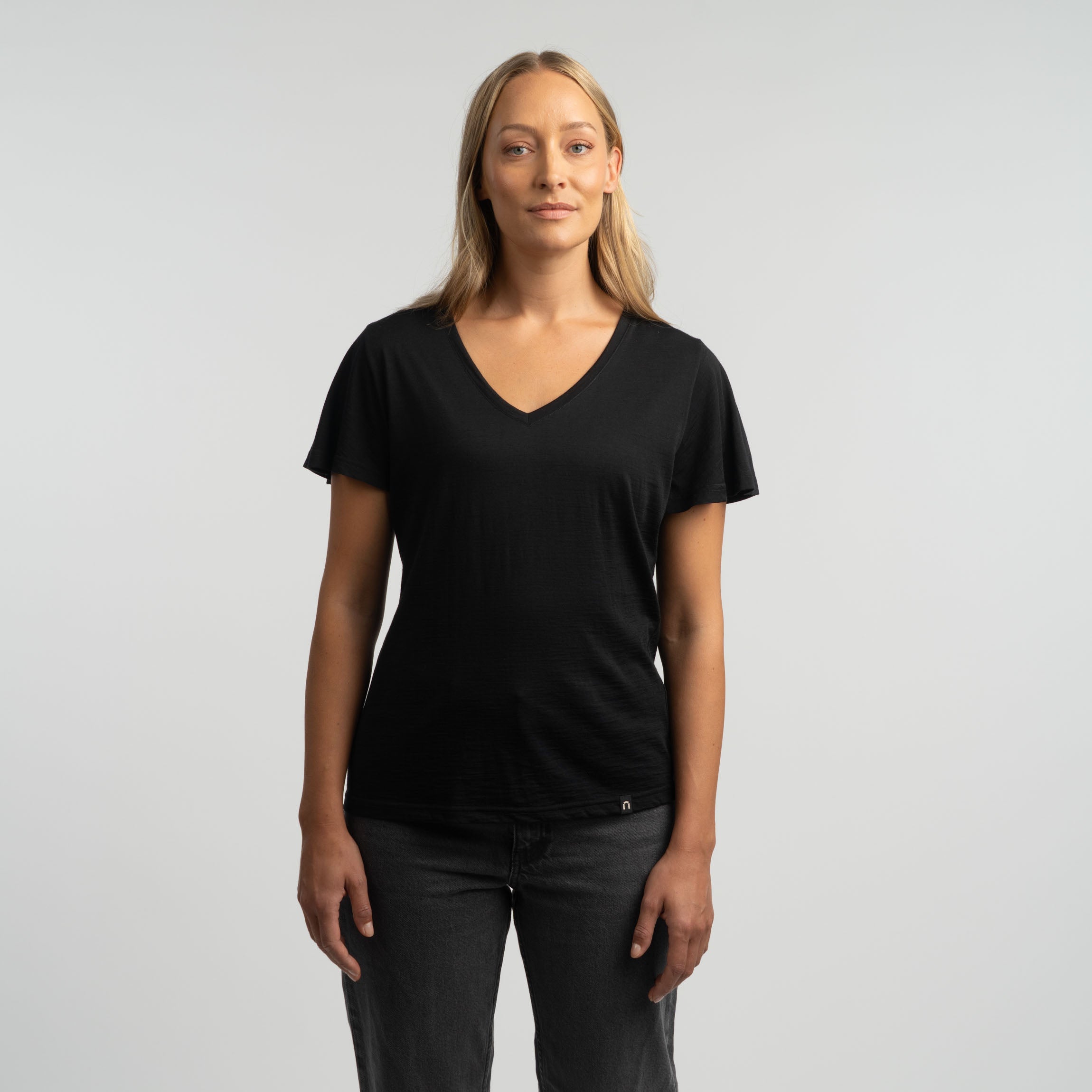 Ava merino T-paita W - musta