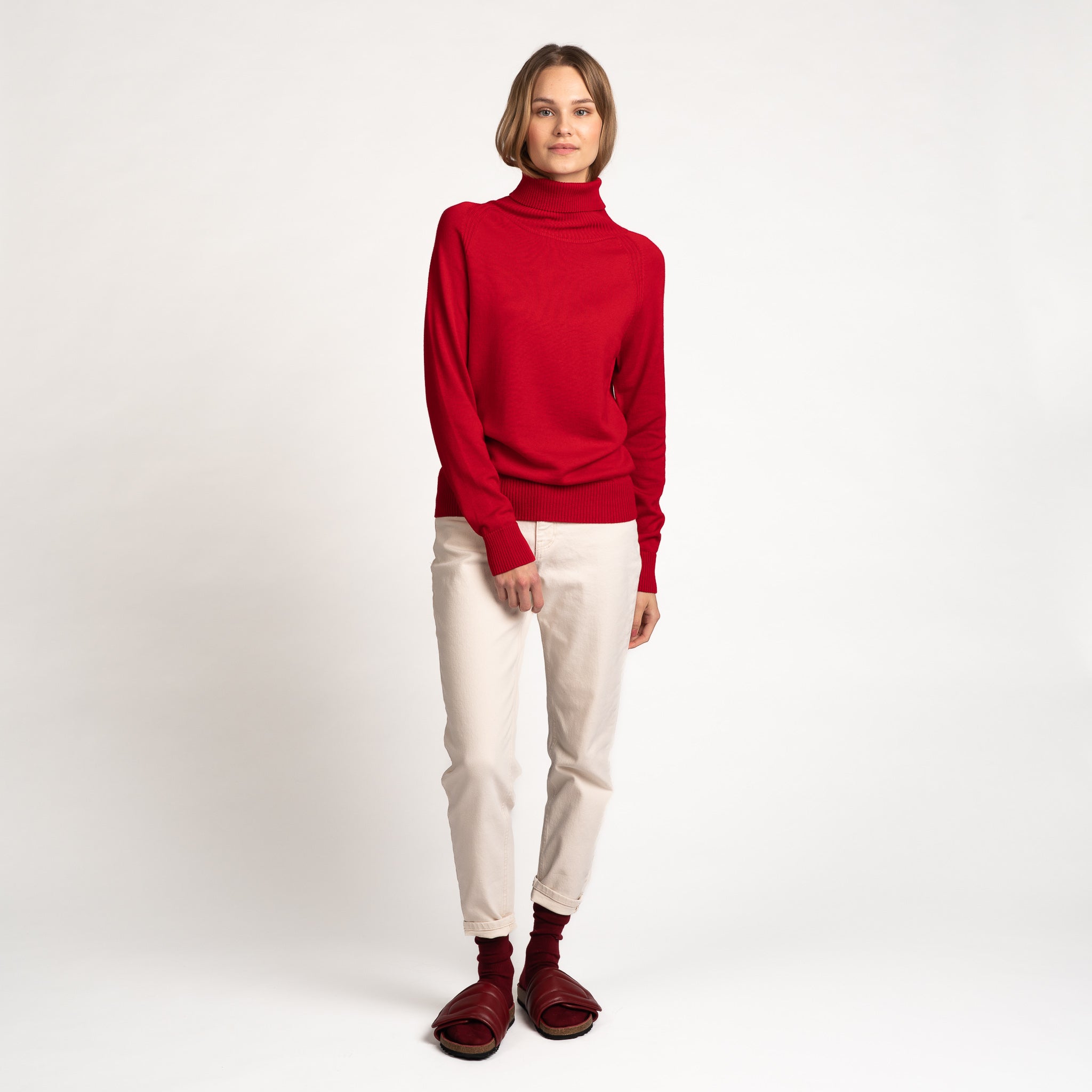 The model is 175 cm and wears size S.