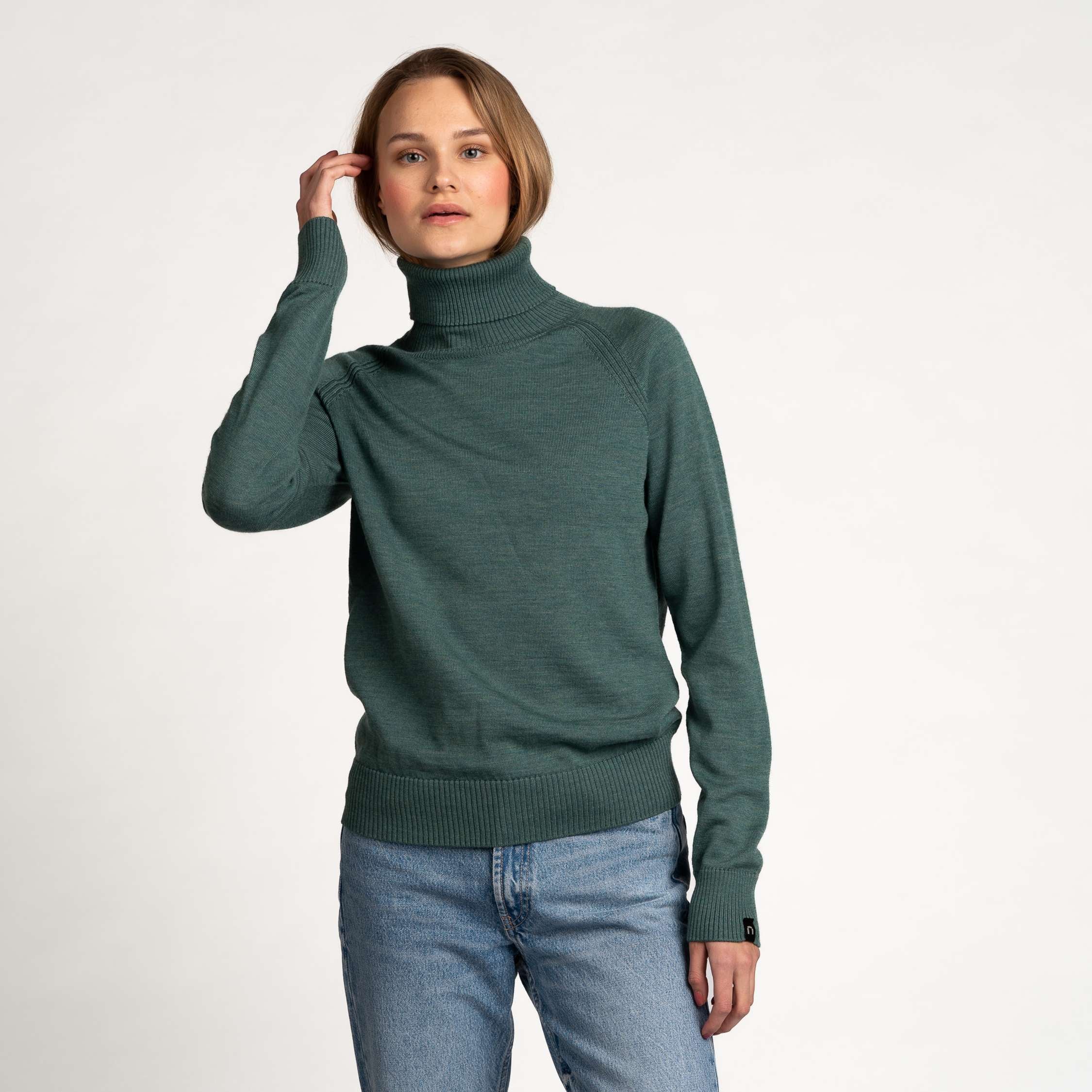 The model is 175 cm and wears size S.