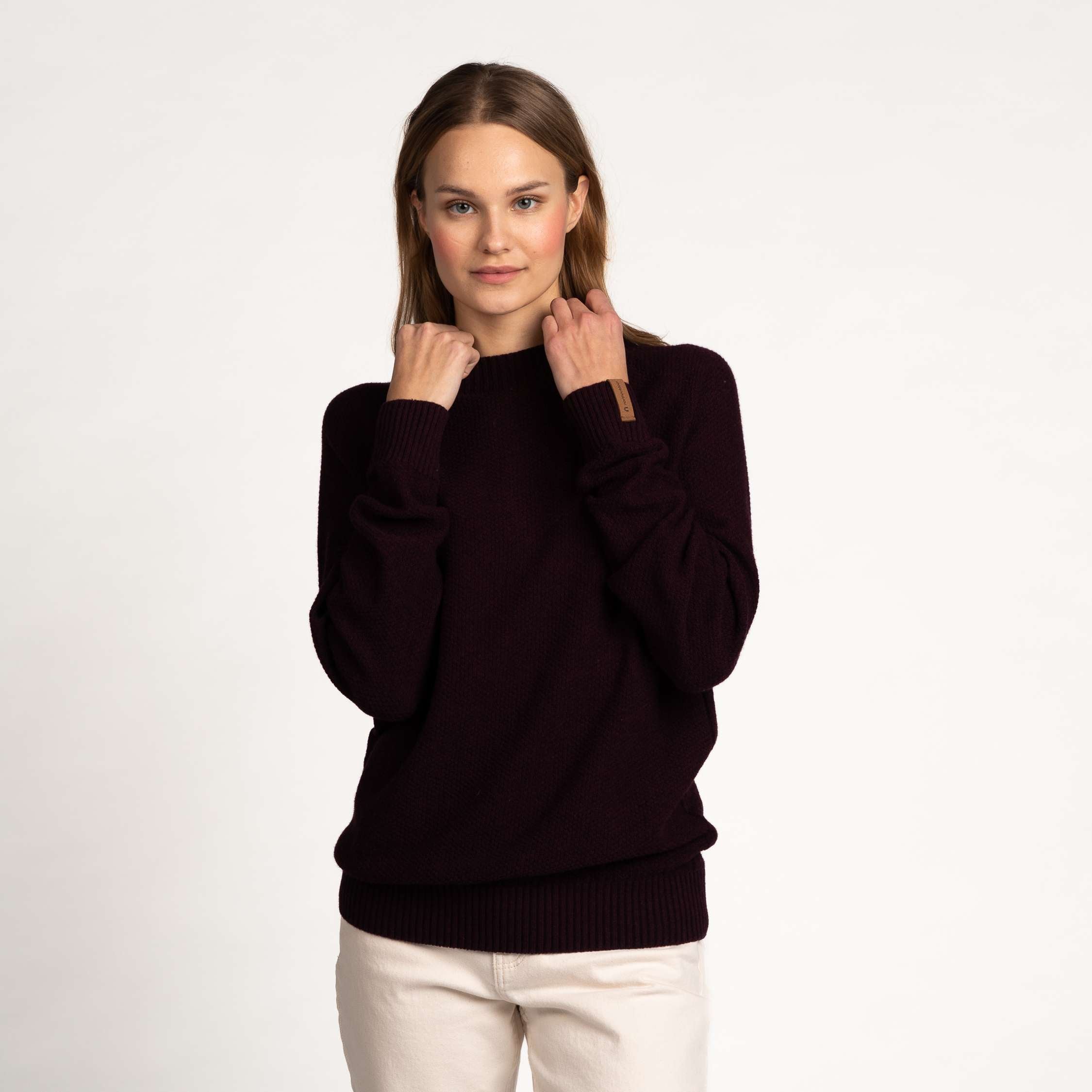 The model is 175 cm and wears size S.