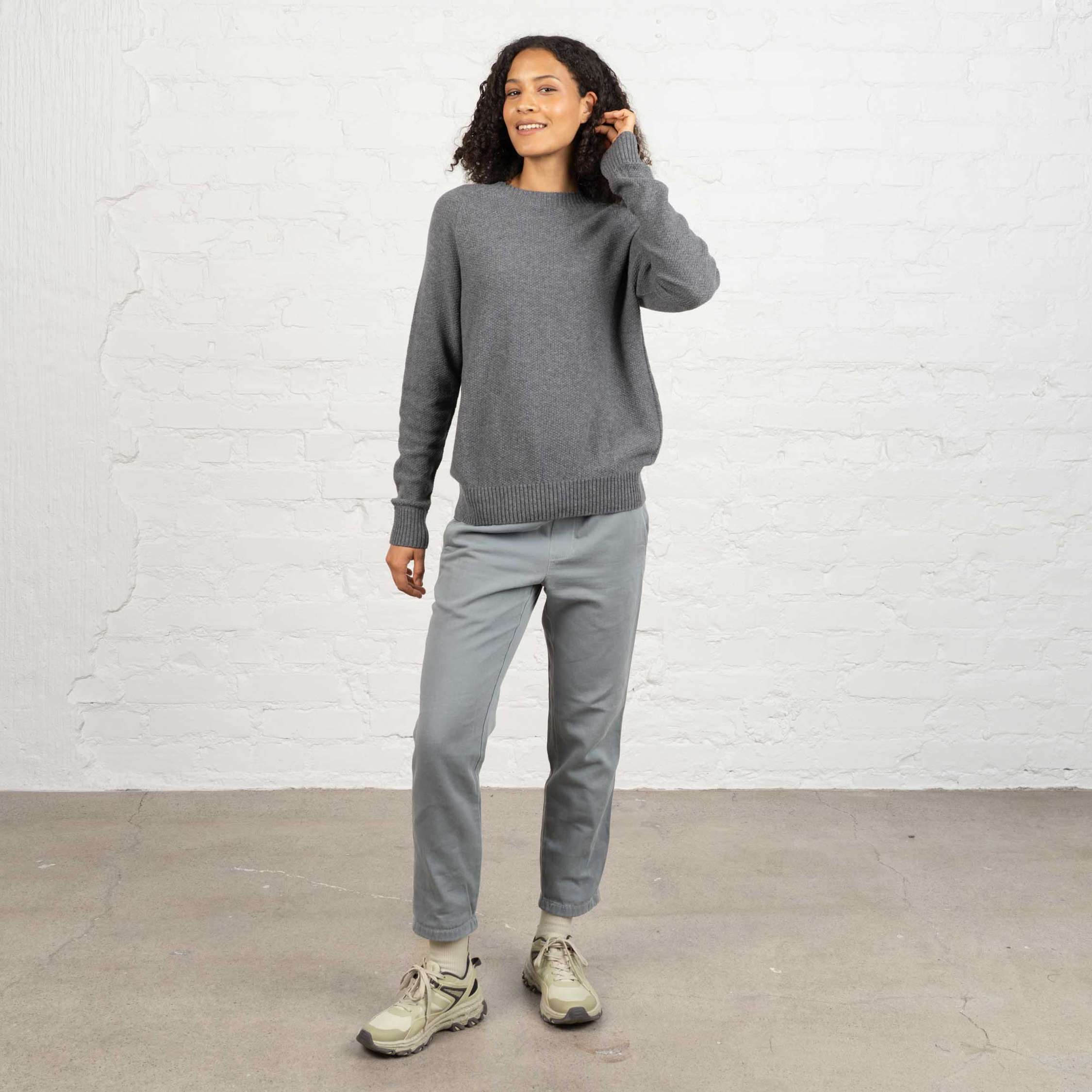 The model is 180 cm and wears size M.