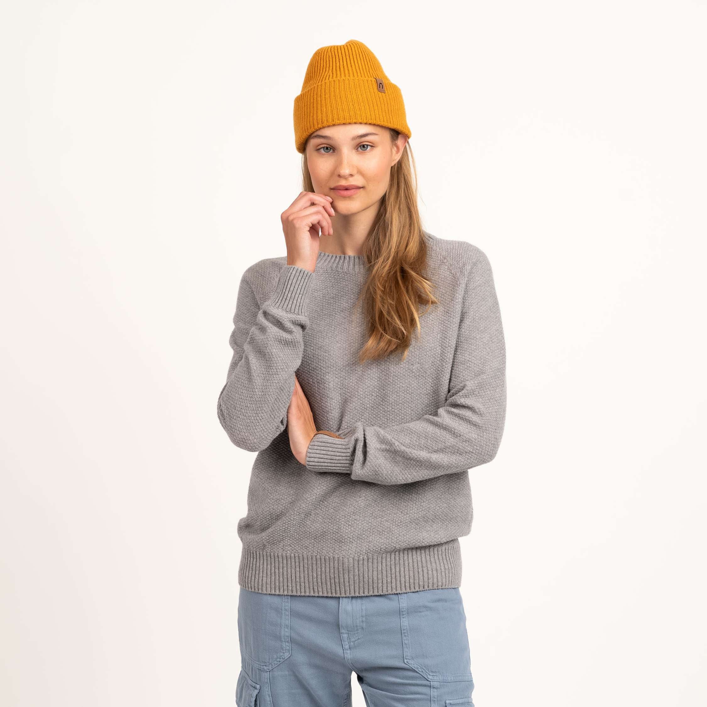 The model is 175 cm and wears size S.