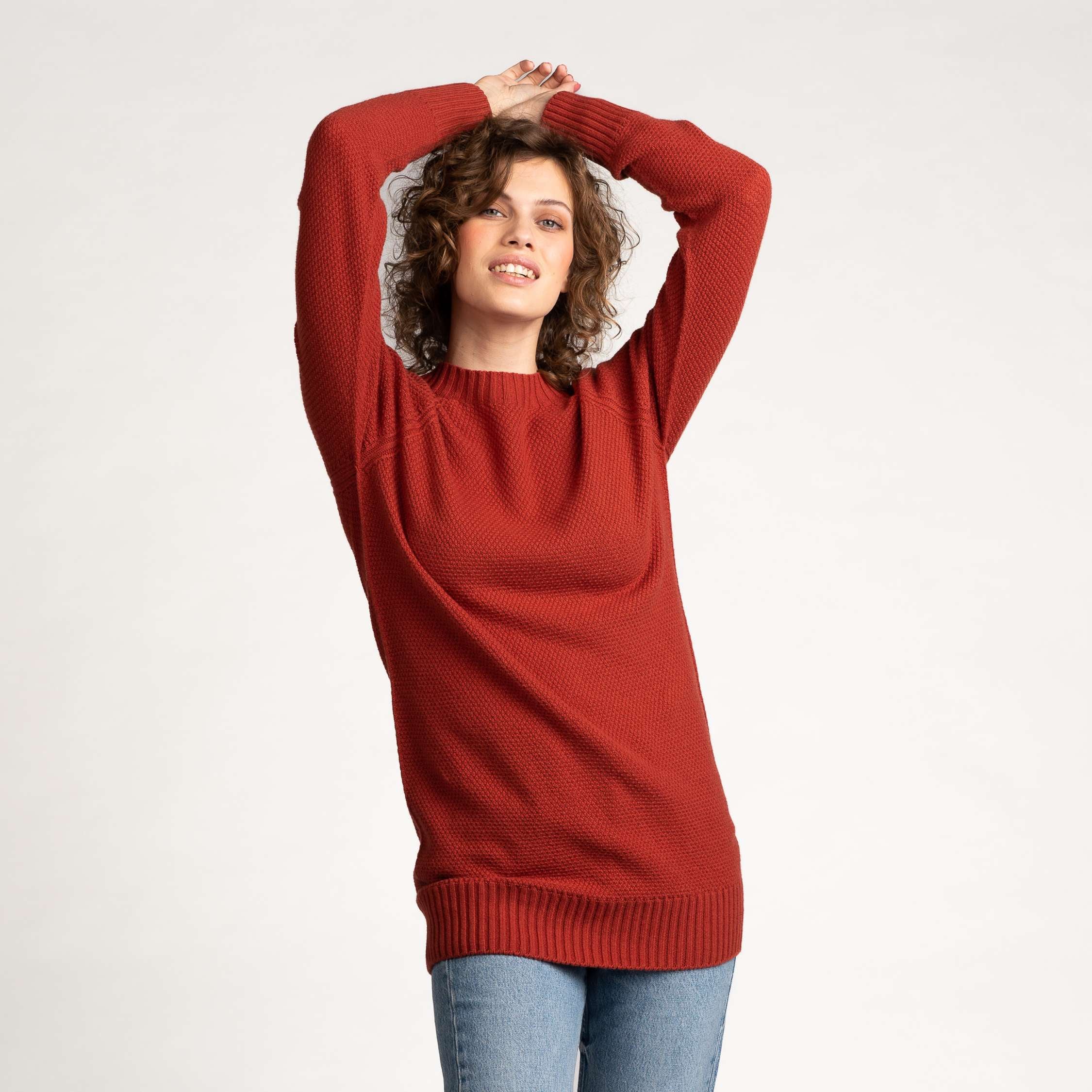 The model is 177 cm and wears size S.