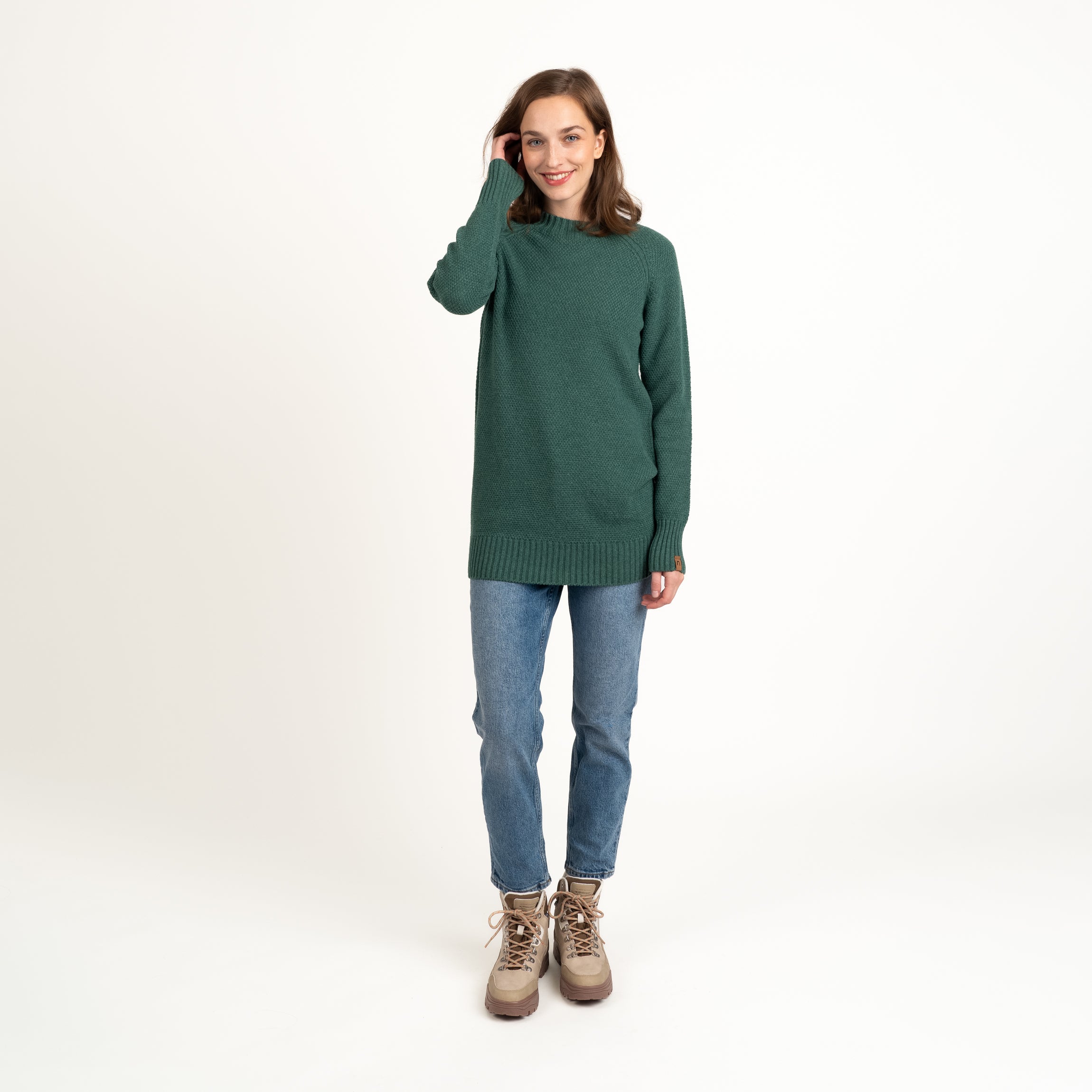 The model is 175 cm and wears size S.