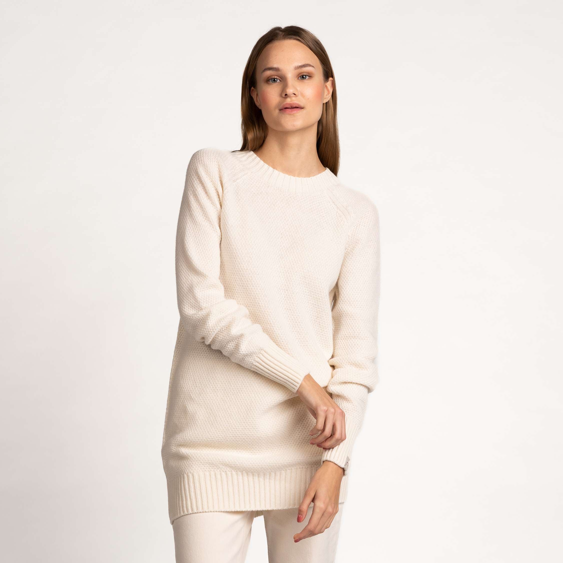 The model is 175 cm and wears size S.