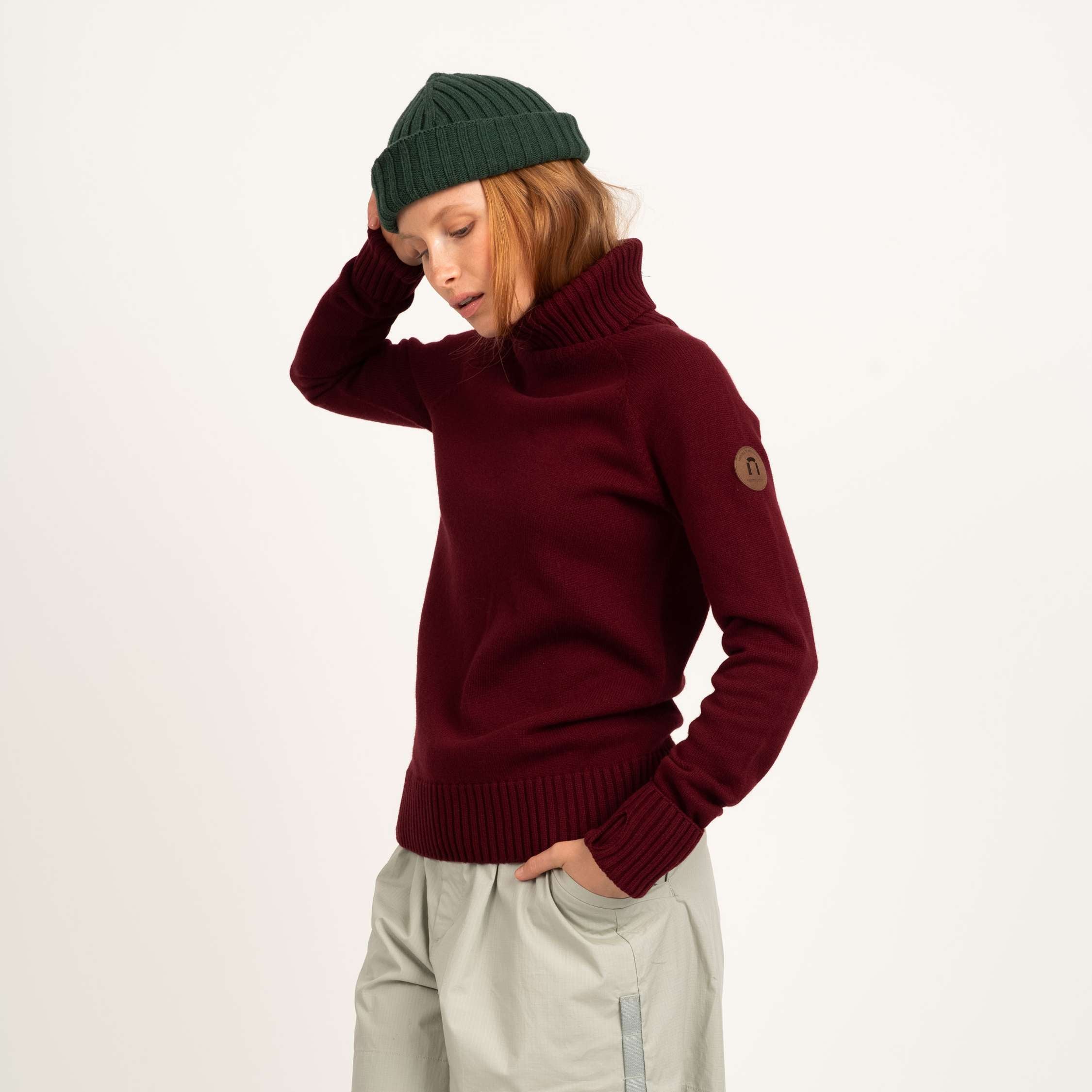 The model is 173 cm and wears size S.