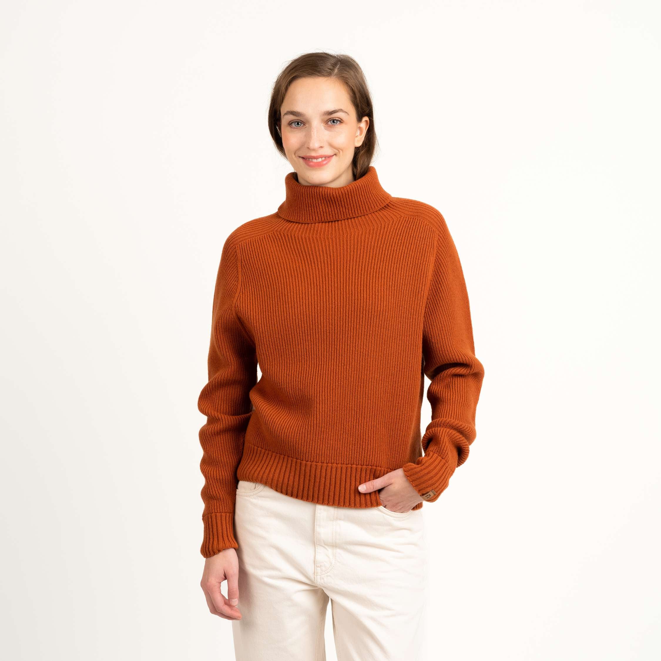 The model is 175 cm and wears size S.