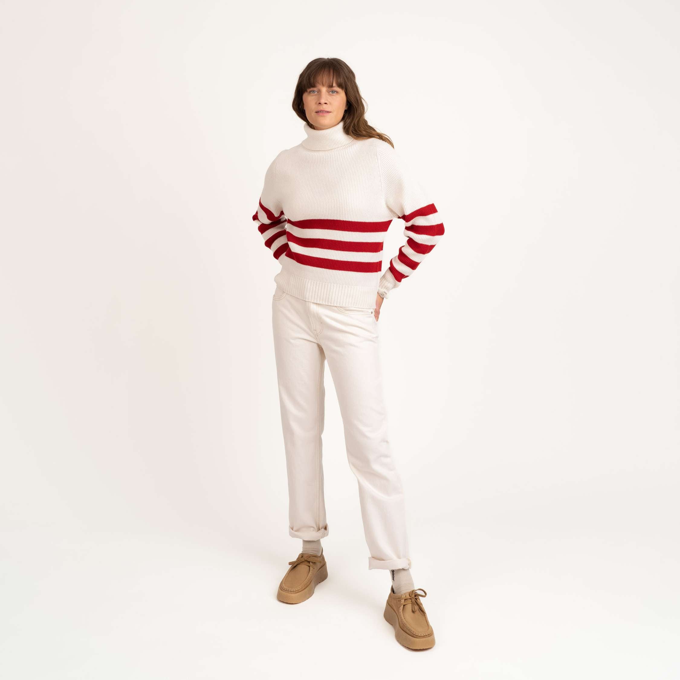 The model is 178 cm and wears size M.