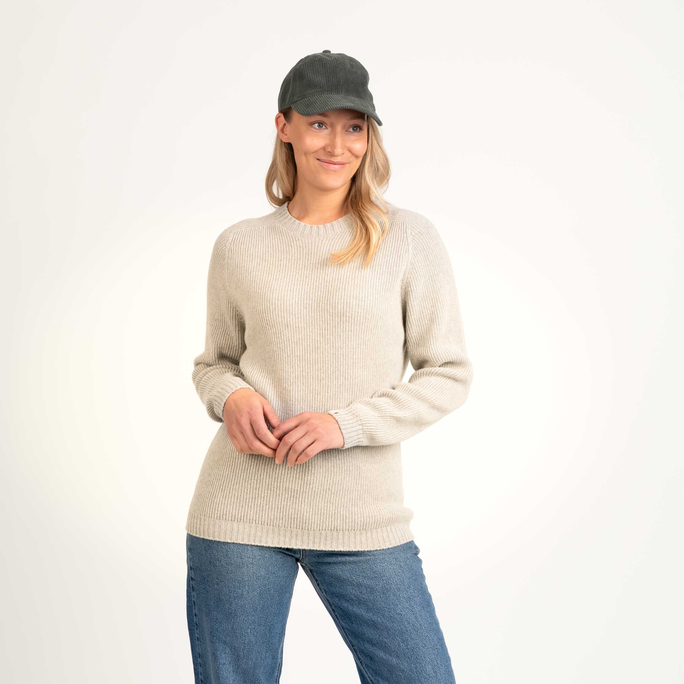 The model is 174 cm and wears size S.