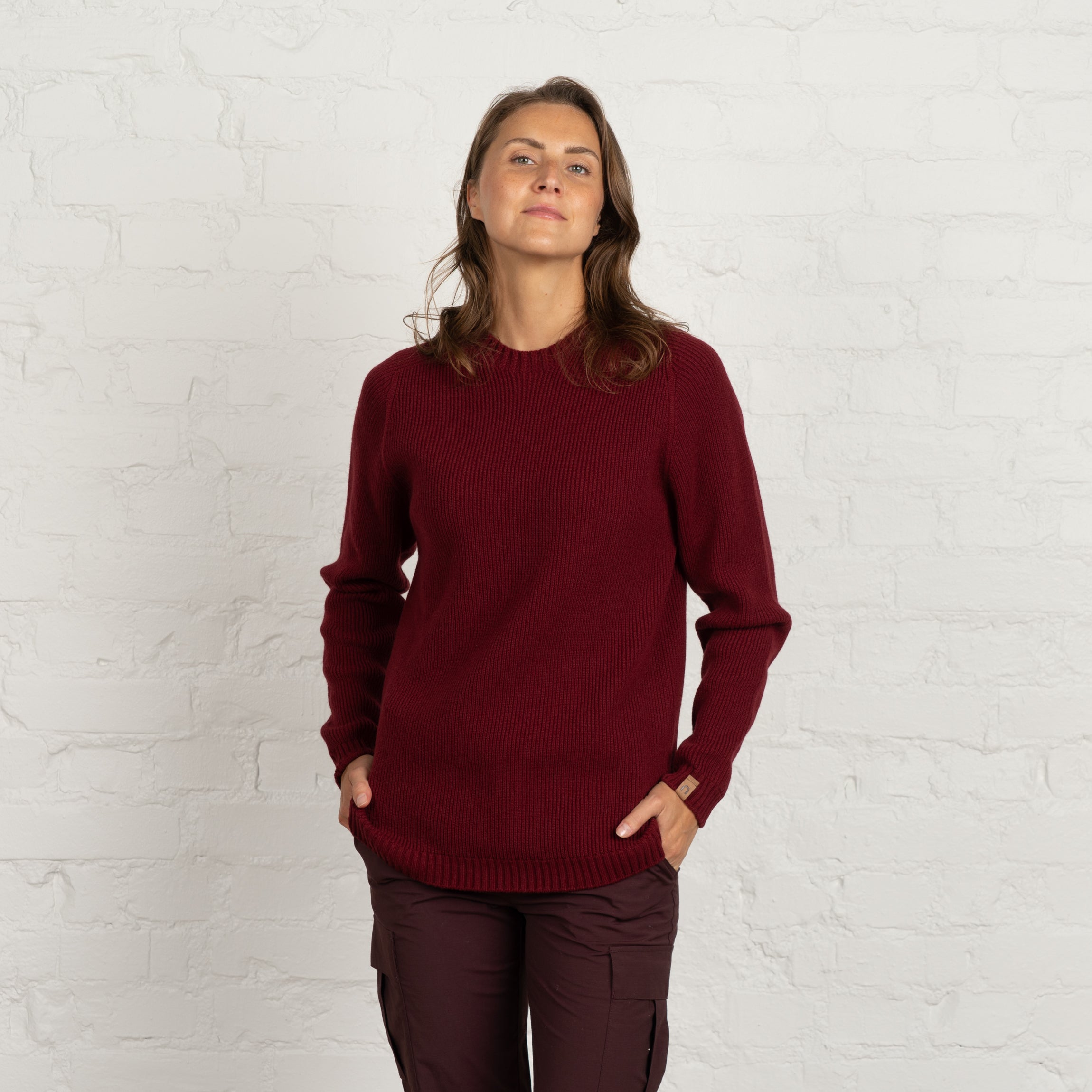 The model is 175 cm and wears size M.