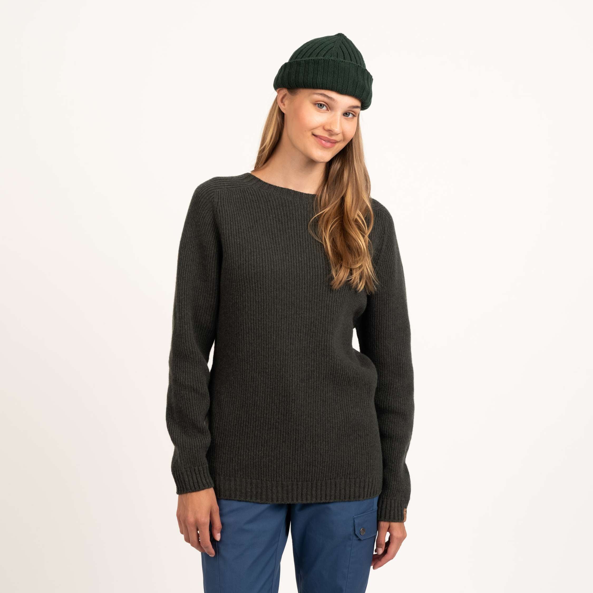 The model is 175 cm and wears size S.