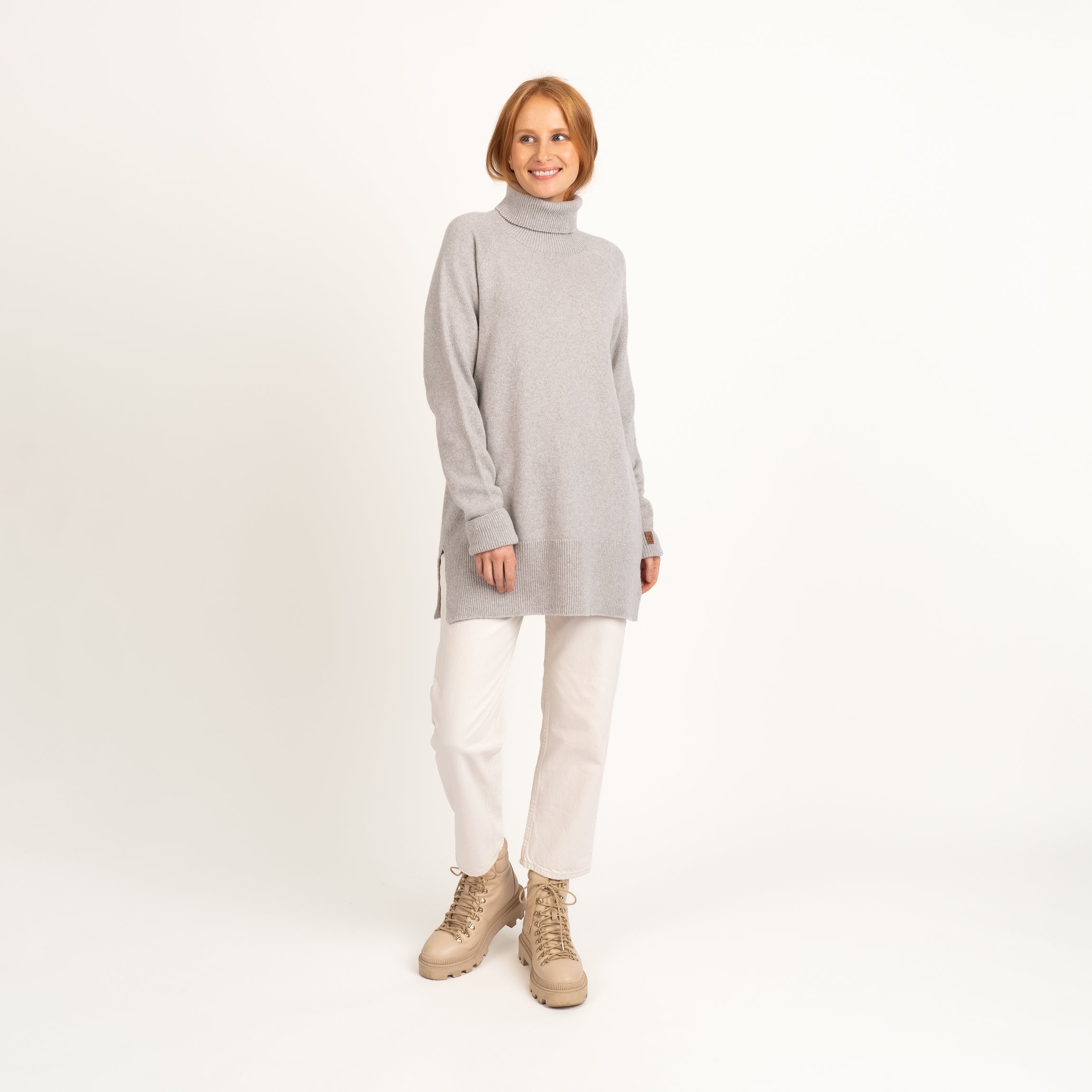 The model is 173 cm and wears size S.