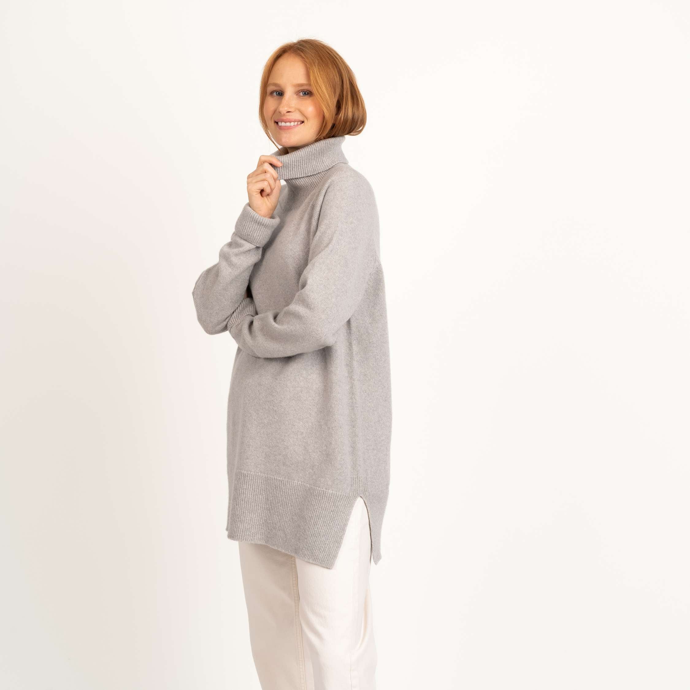 The model is 173 cm and wears size S.