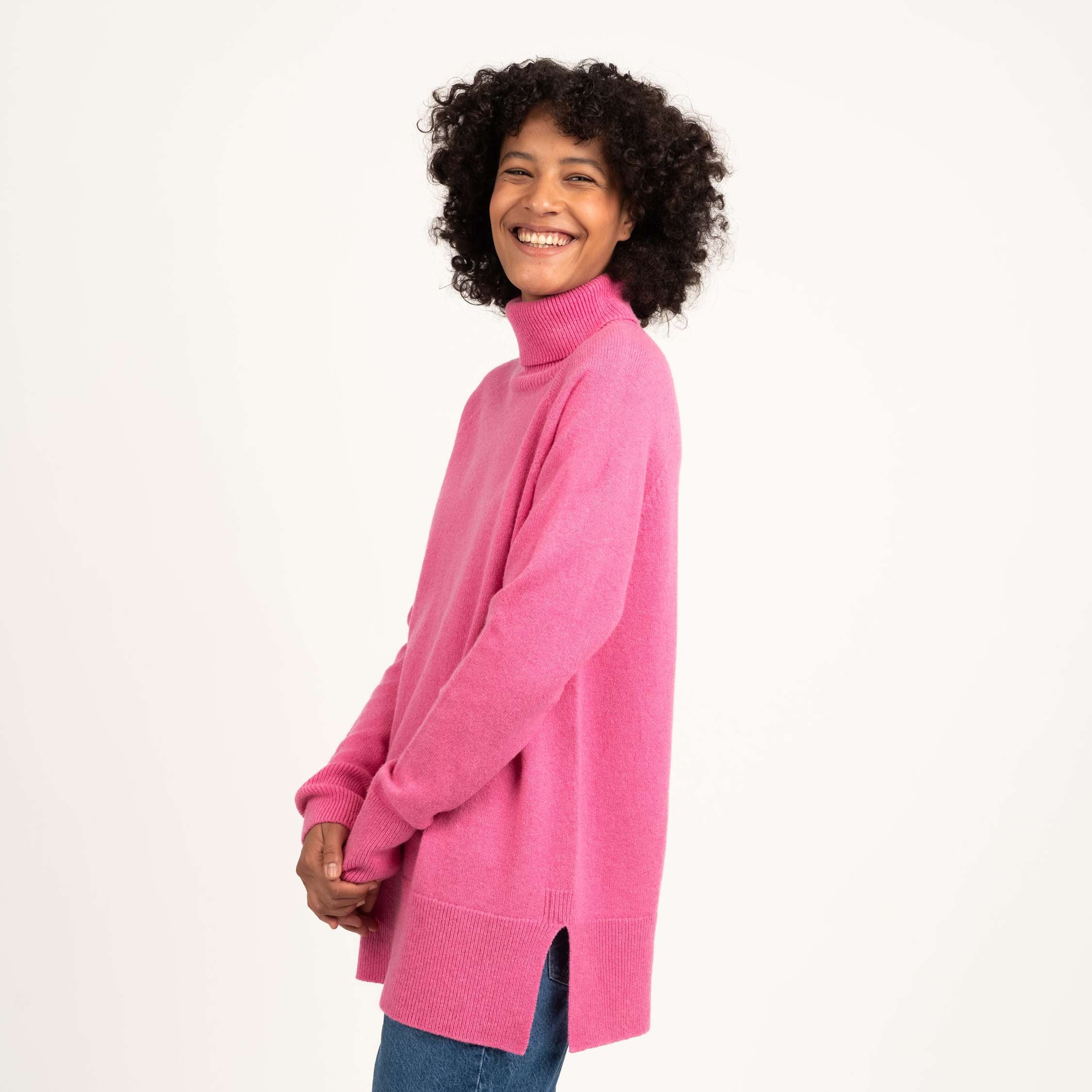 The model is 180 cm and wears size S.