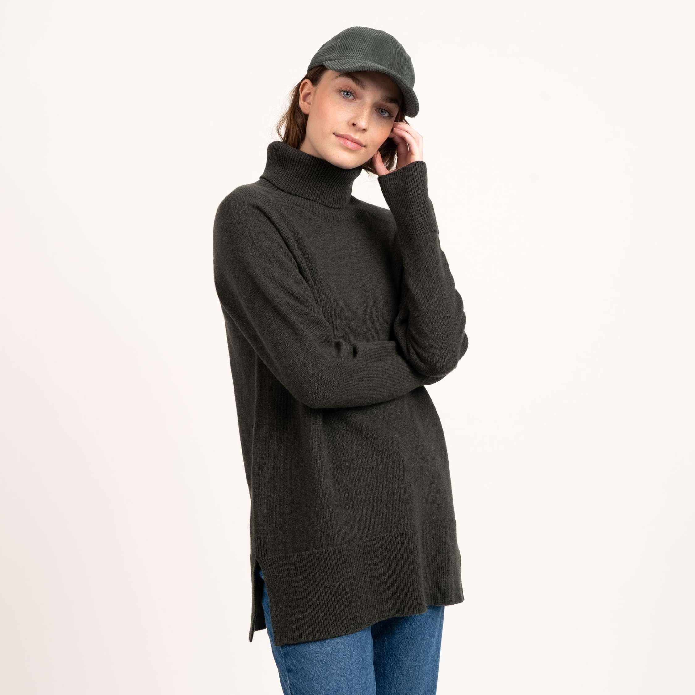 The model is 175 cm and wears size S.