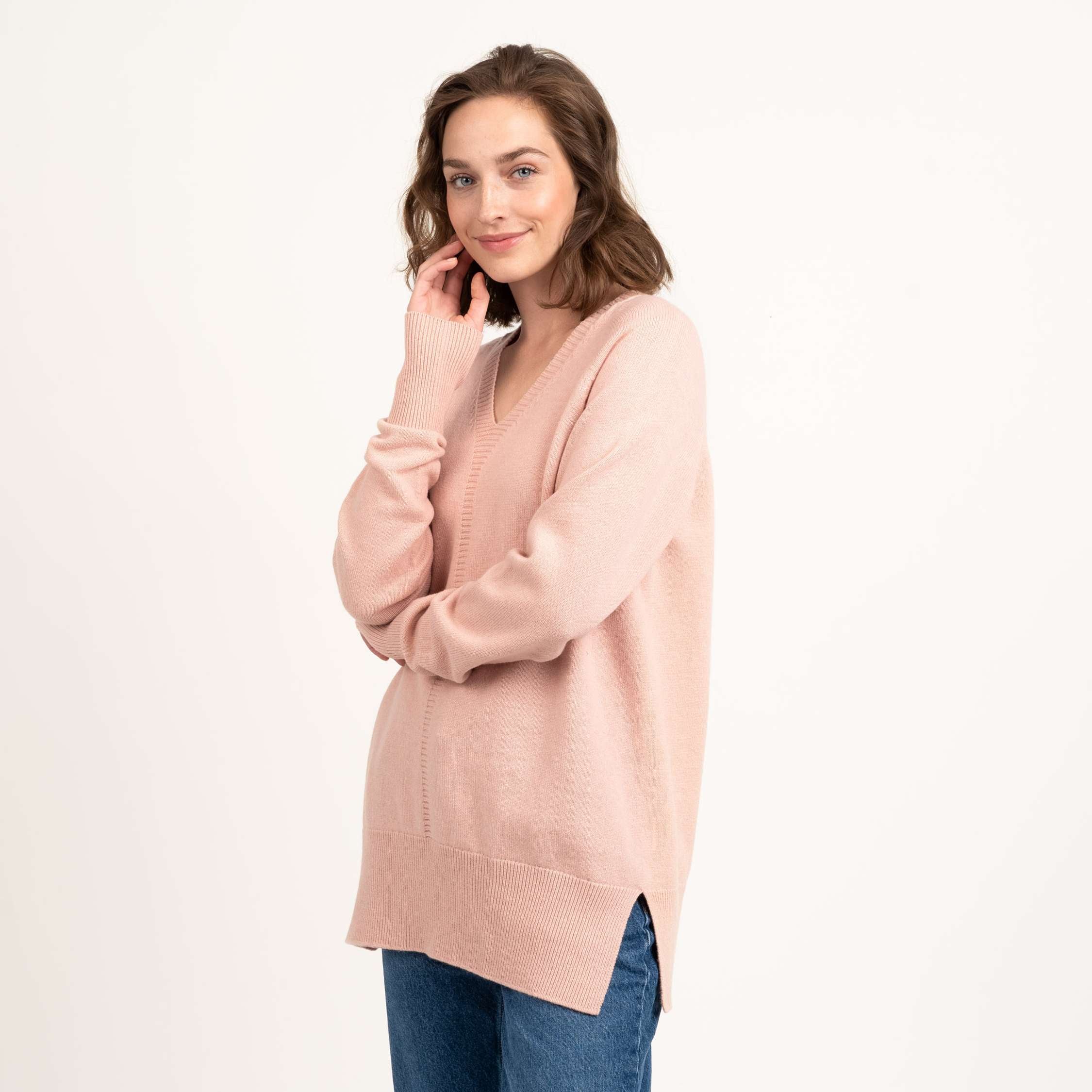 The model is 175 cm and wears size S.