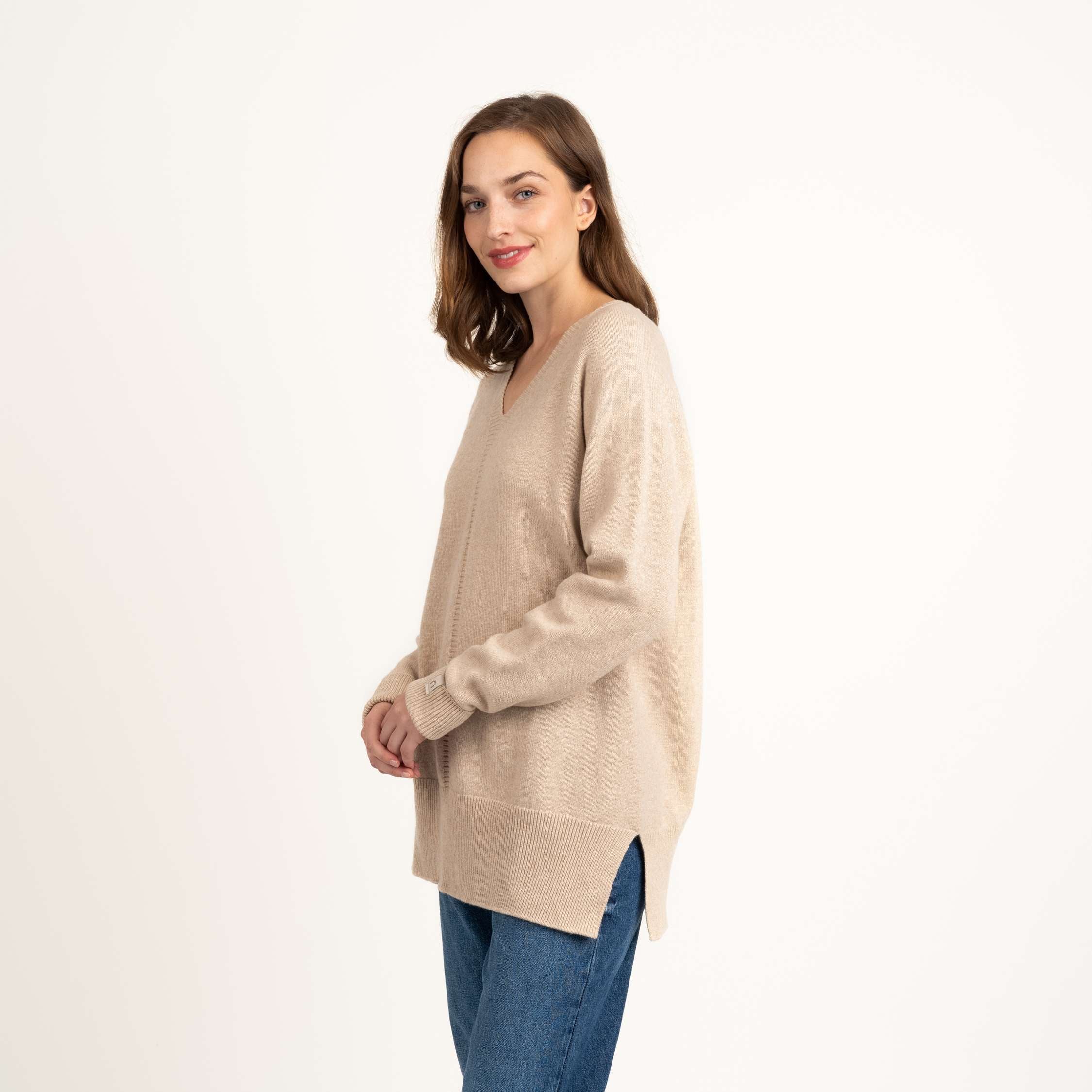 The model is 175 cm and wears size S.