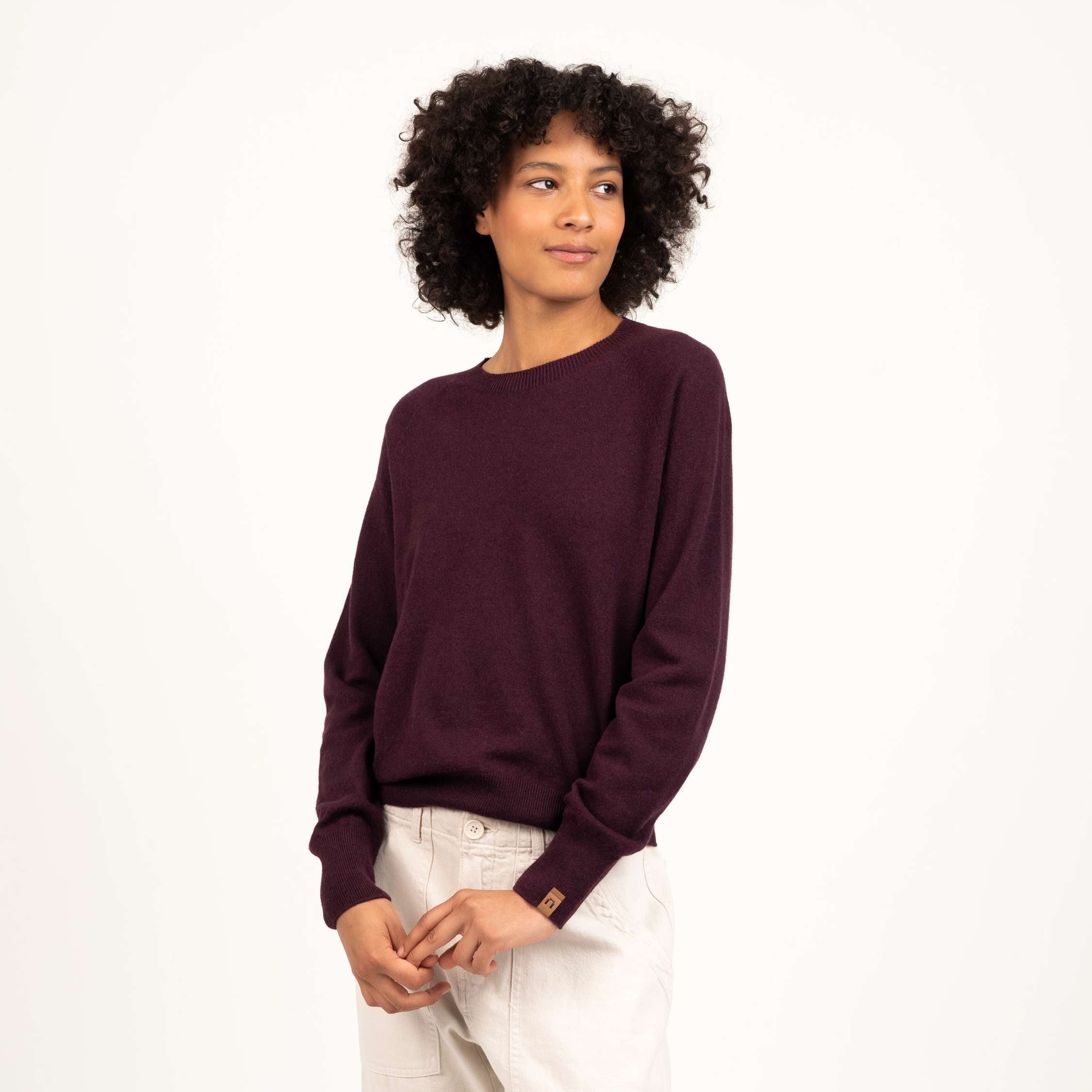 The model is 180 cm and wears size S.