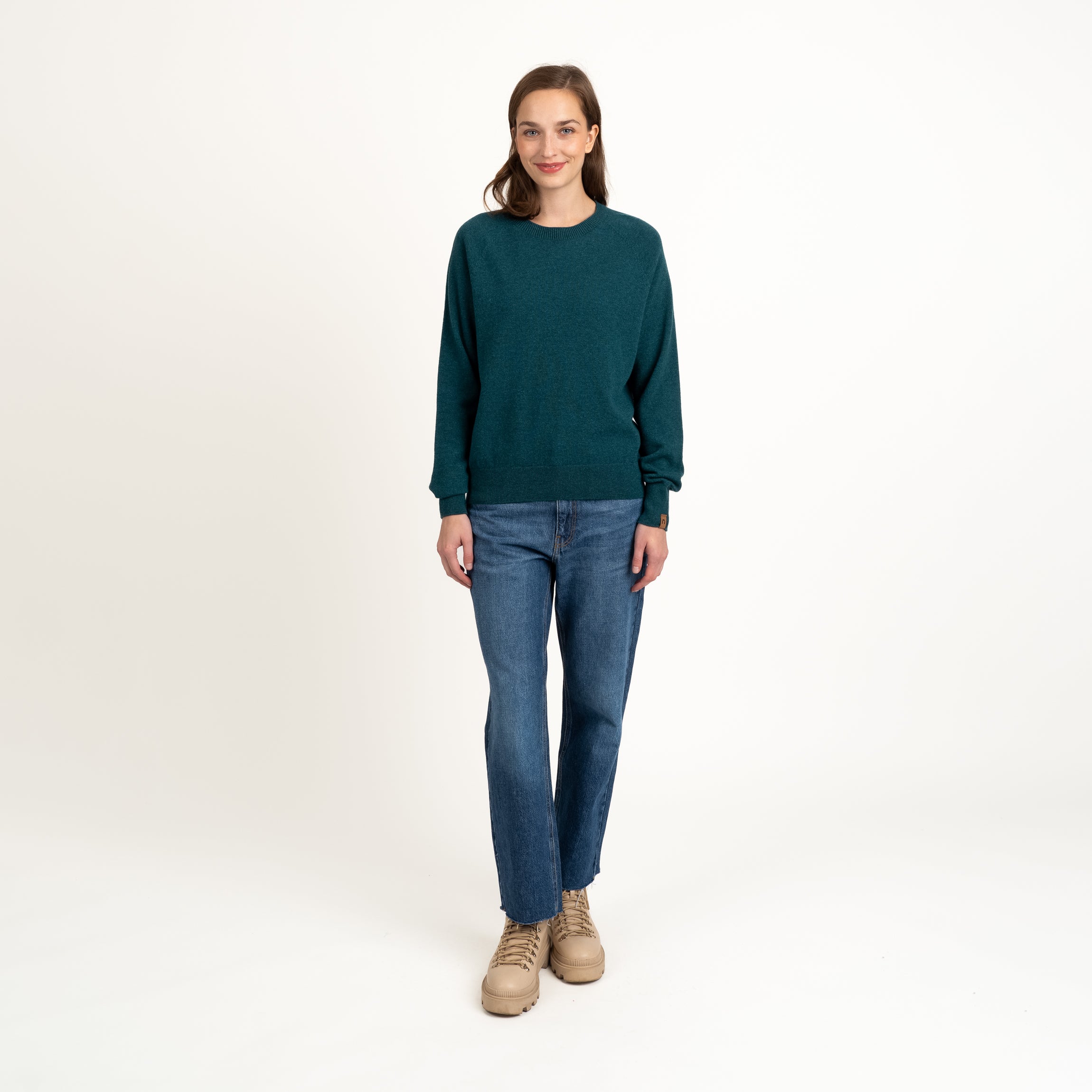 The model is 175 cm and wears size S.