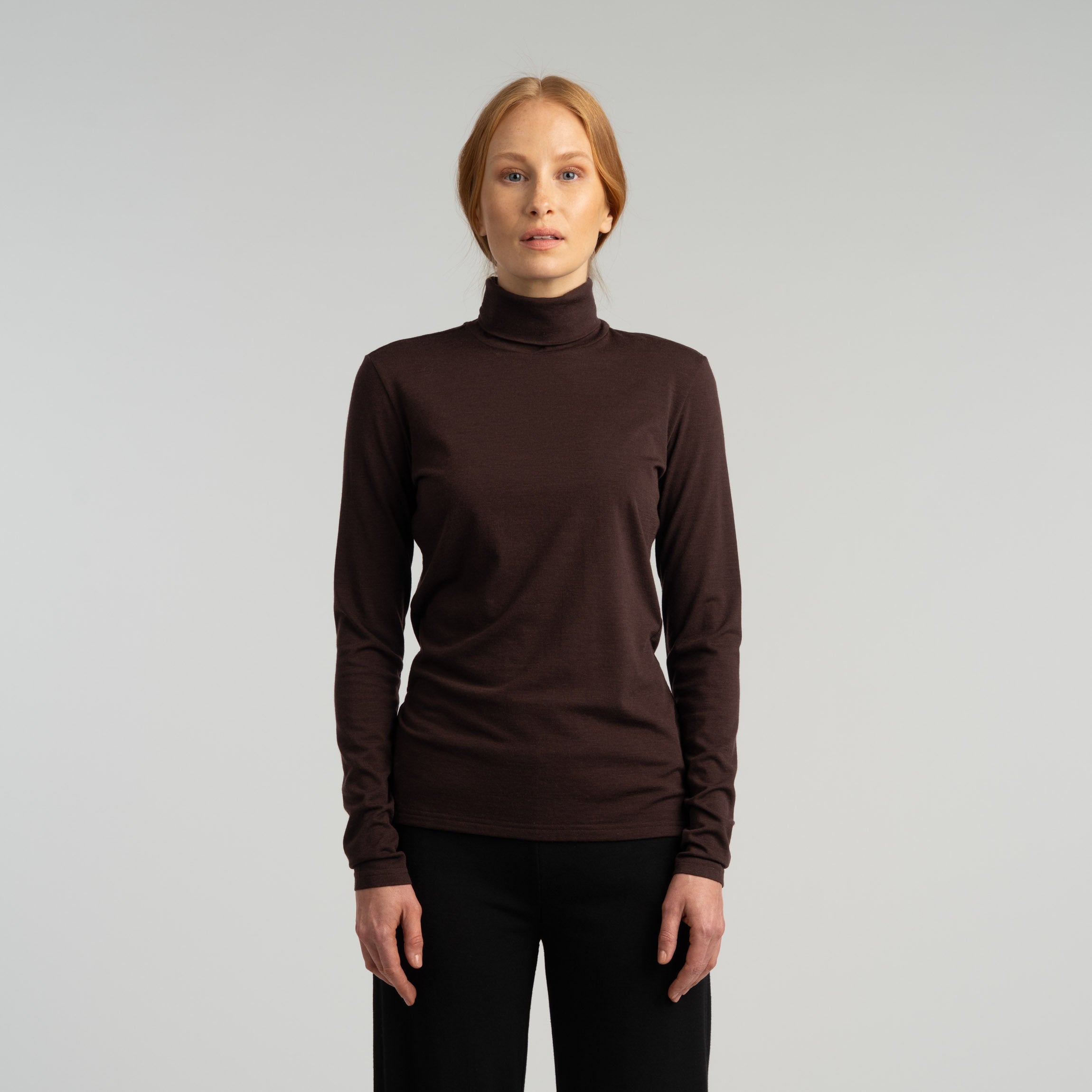 Alina pull à col roulé en mérinos W - chocolat