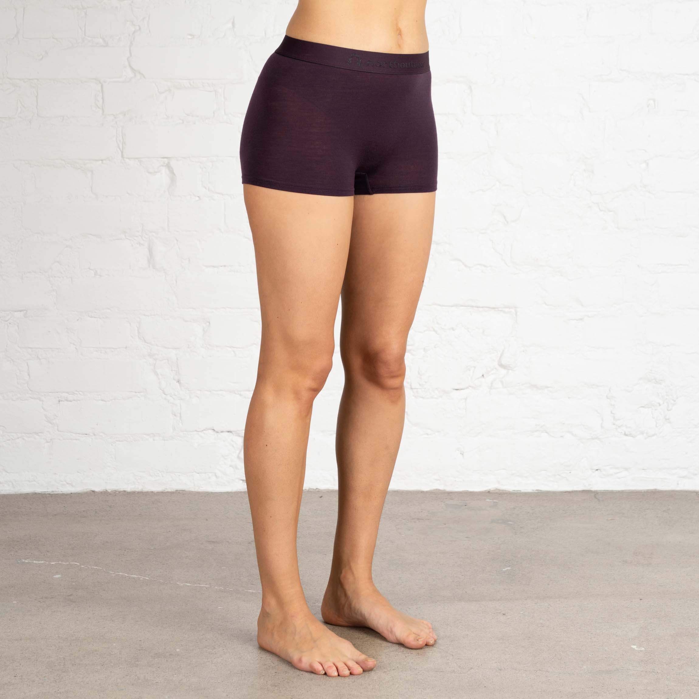 The model is 174 cm and wears size S.