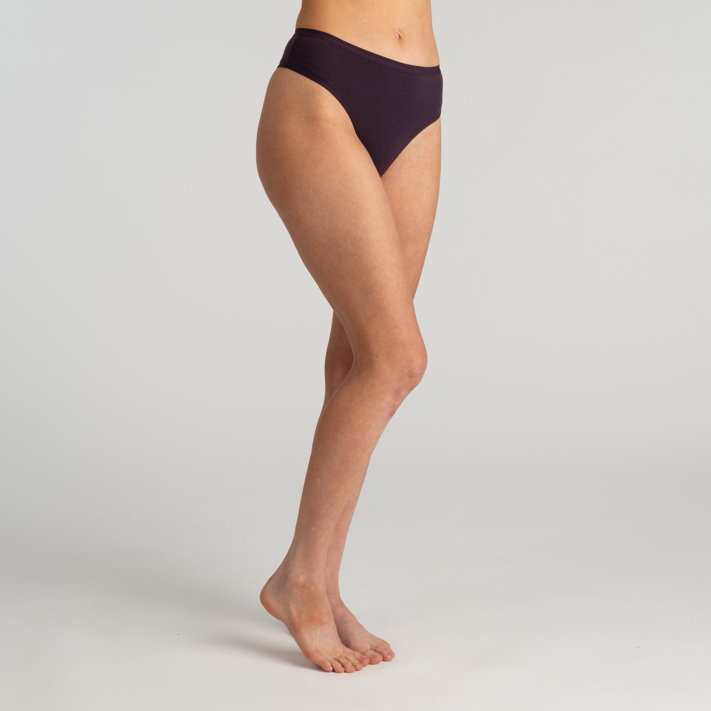 Anne string in merino W - melanzana