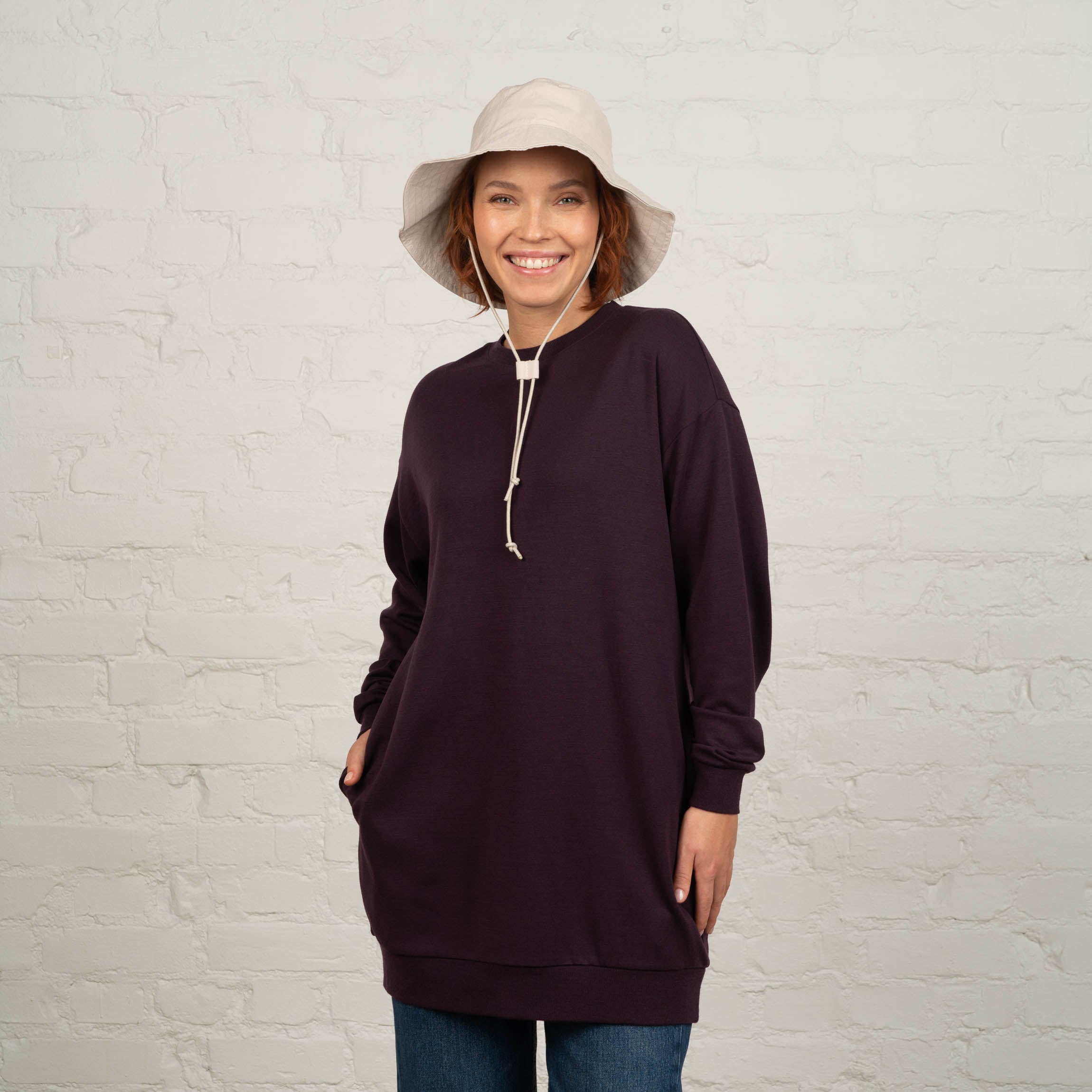 The model is 173 cm and wears size S.