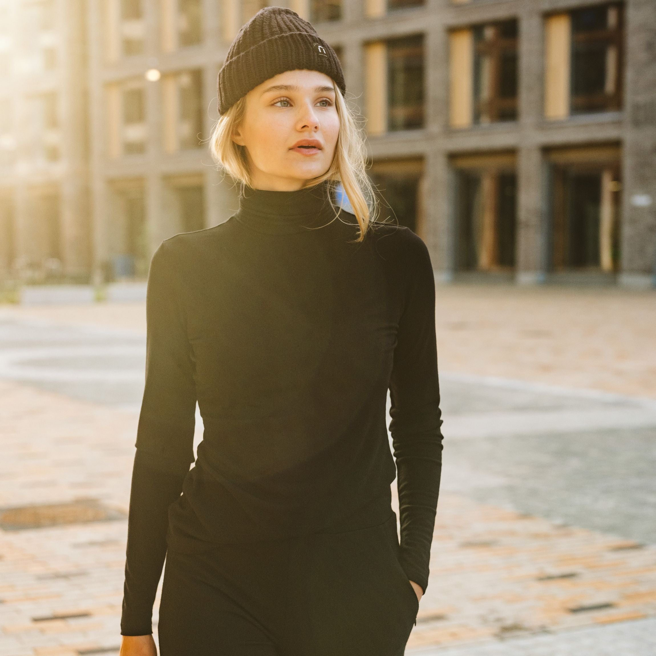 Alina merino poolopusero W - musta