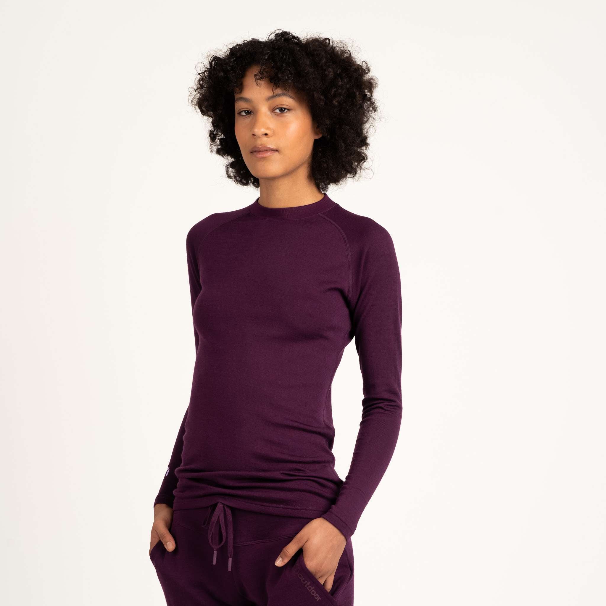 The model is 180 cm and wears size S.