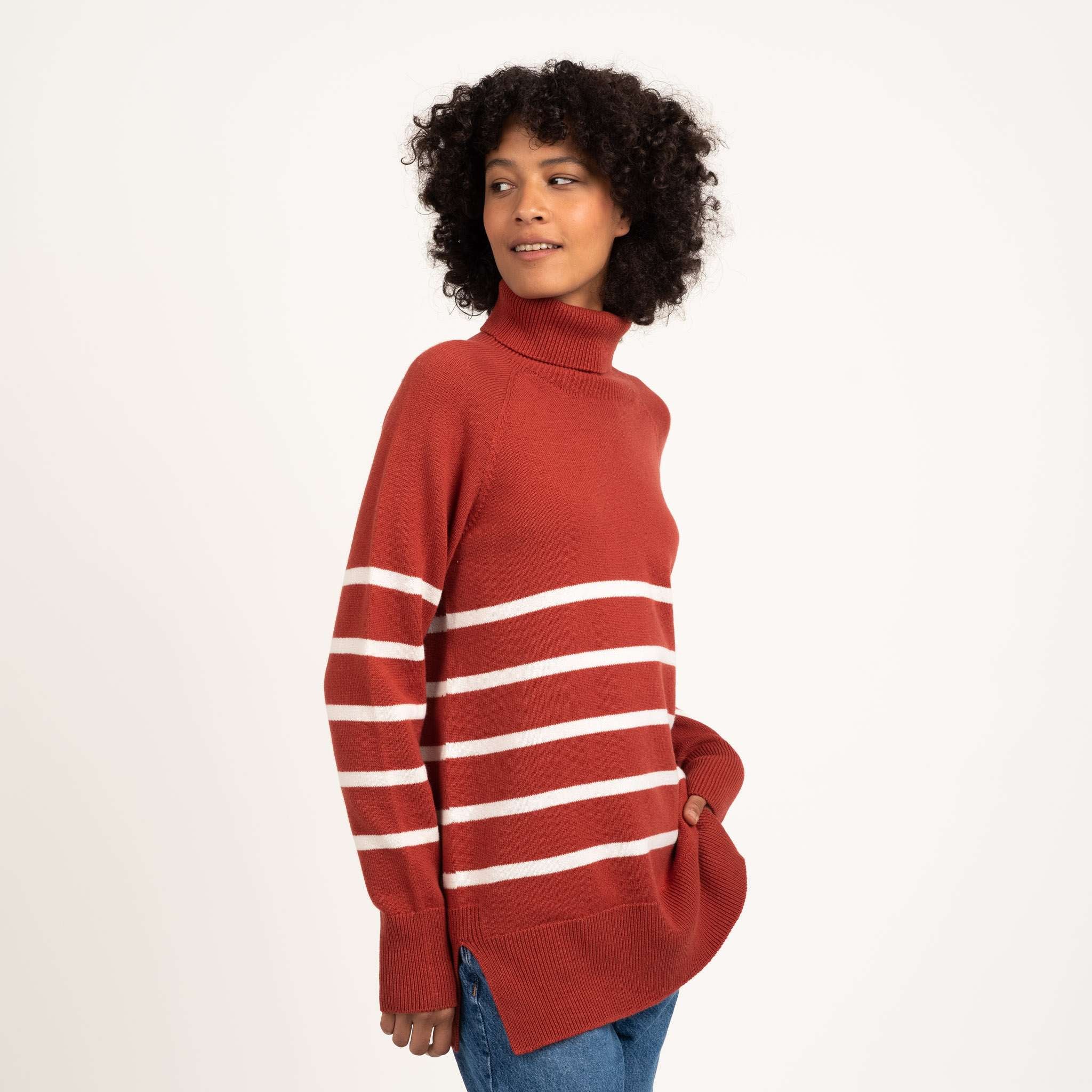 The model is 180 cm and wears size S.