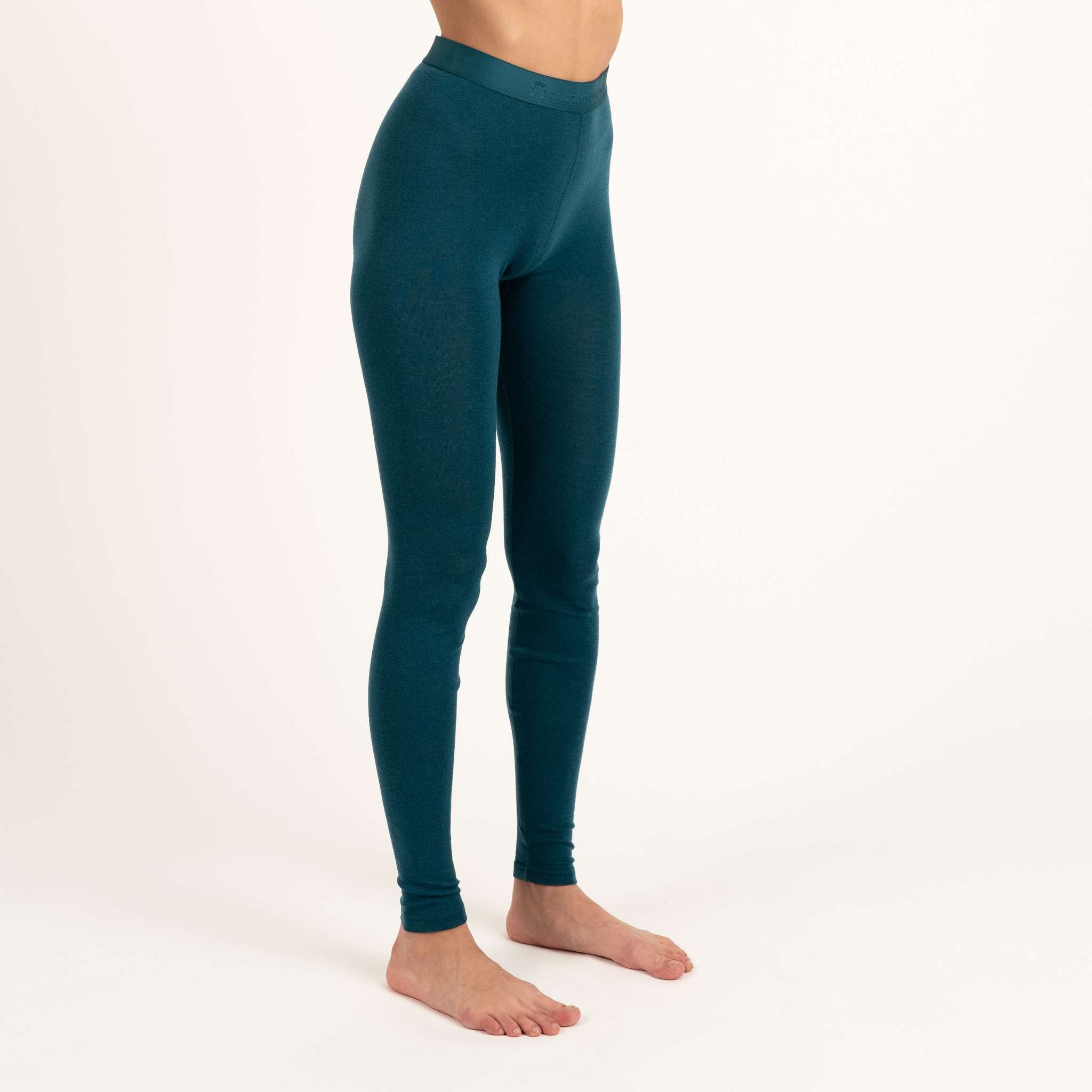 The model is 175 cm and wears size S.