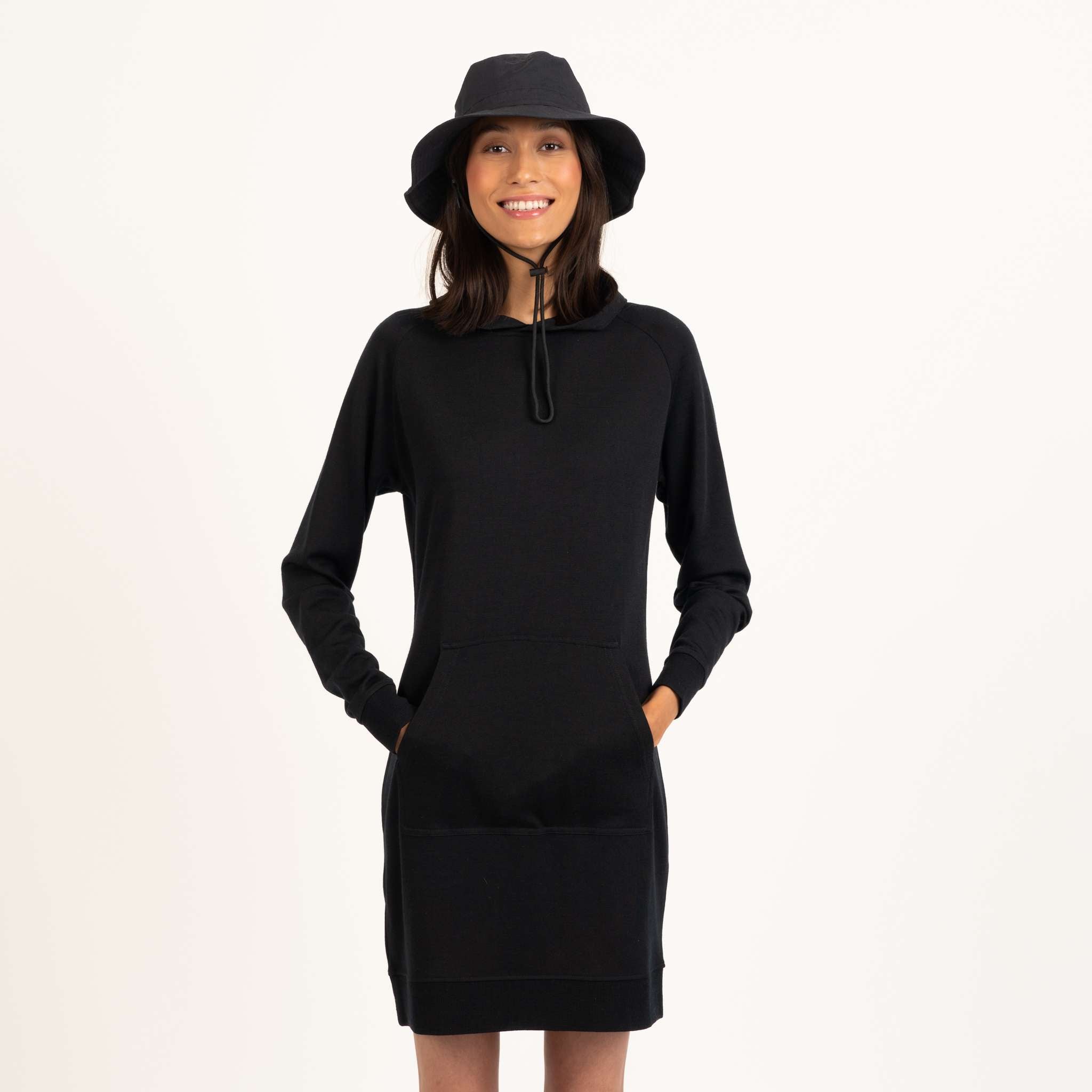 The model is 180 cm and wears size S.