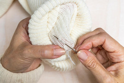 Did your knitting hole come? Read 5 + 1 tips for successful maintenance and patching