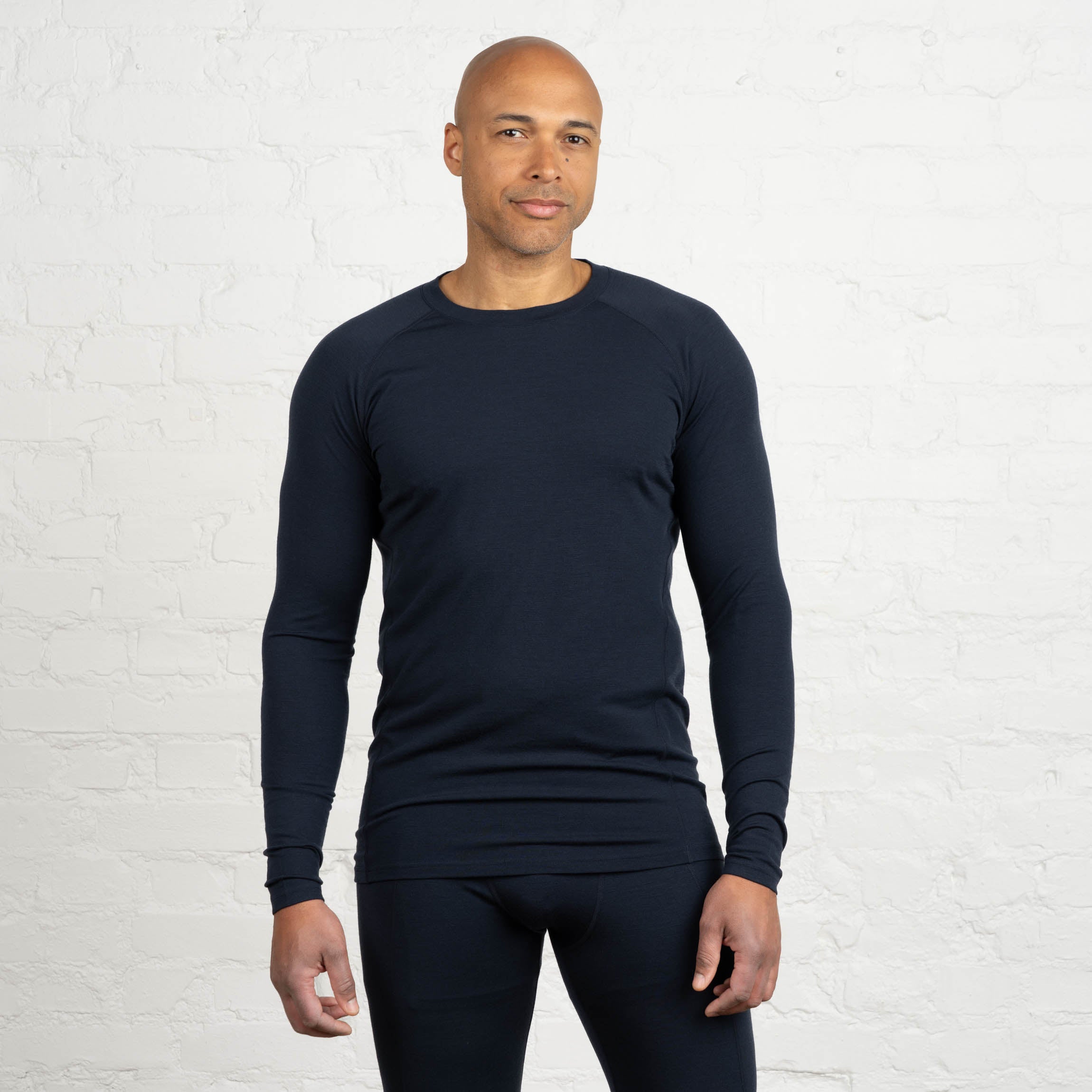 The model is 187 cm and wears size XL