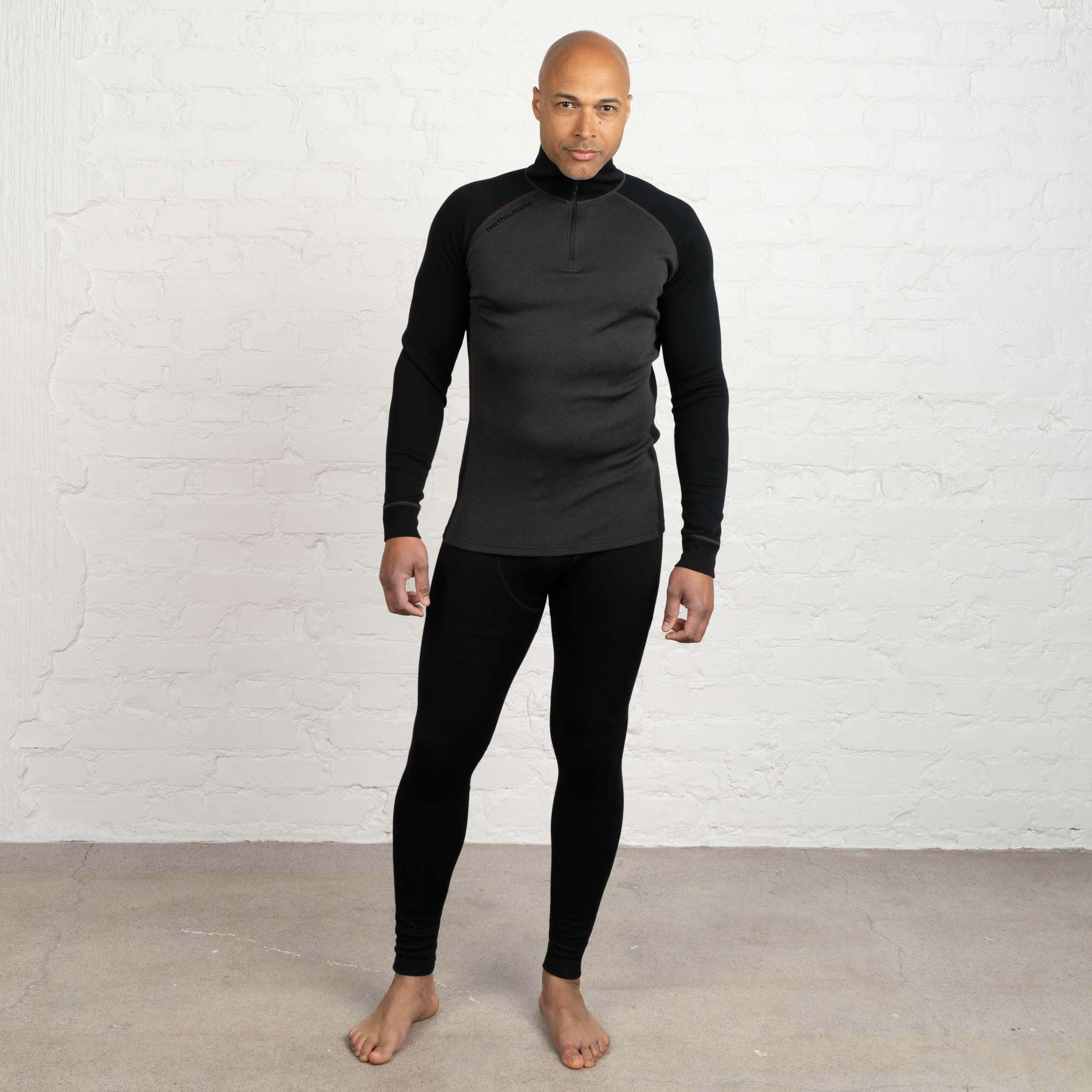 The model is 187 cm and wears size L.