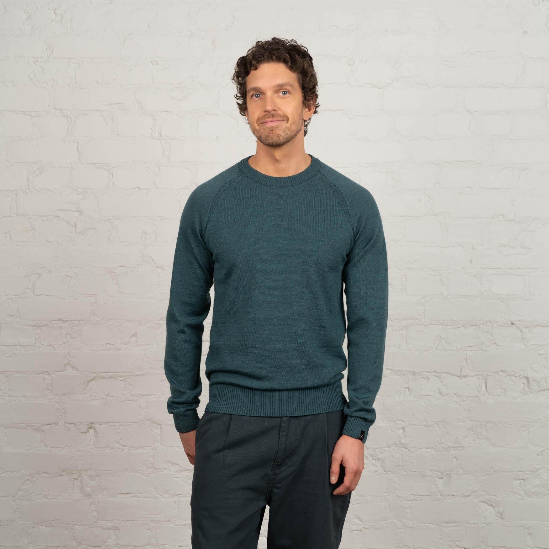 Hohka men's merino wool sweater