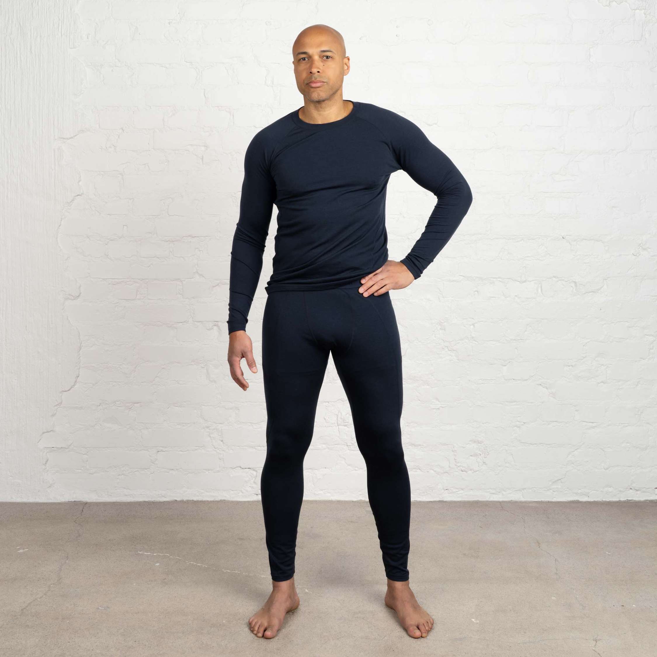 The model is 187 cm and wears size XL