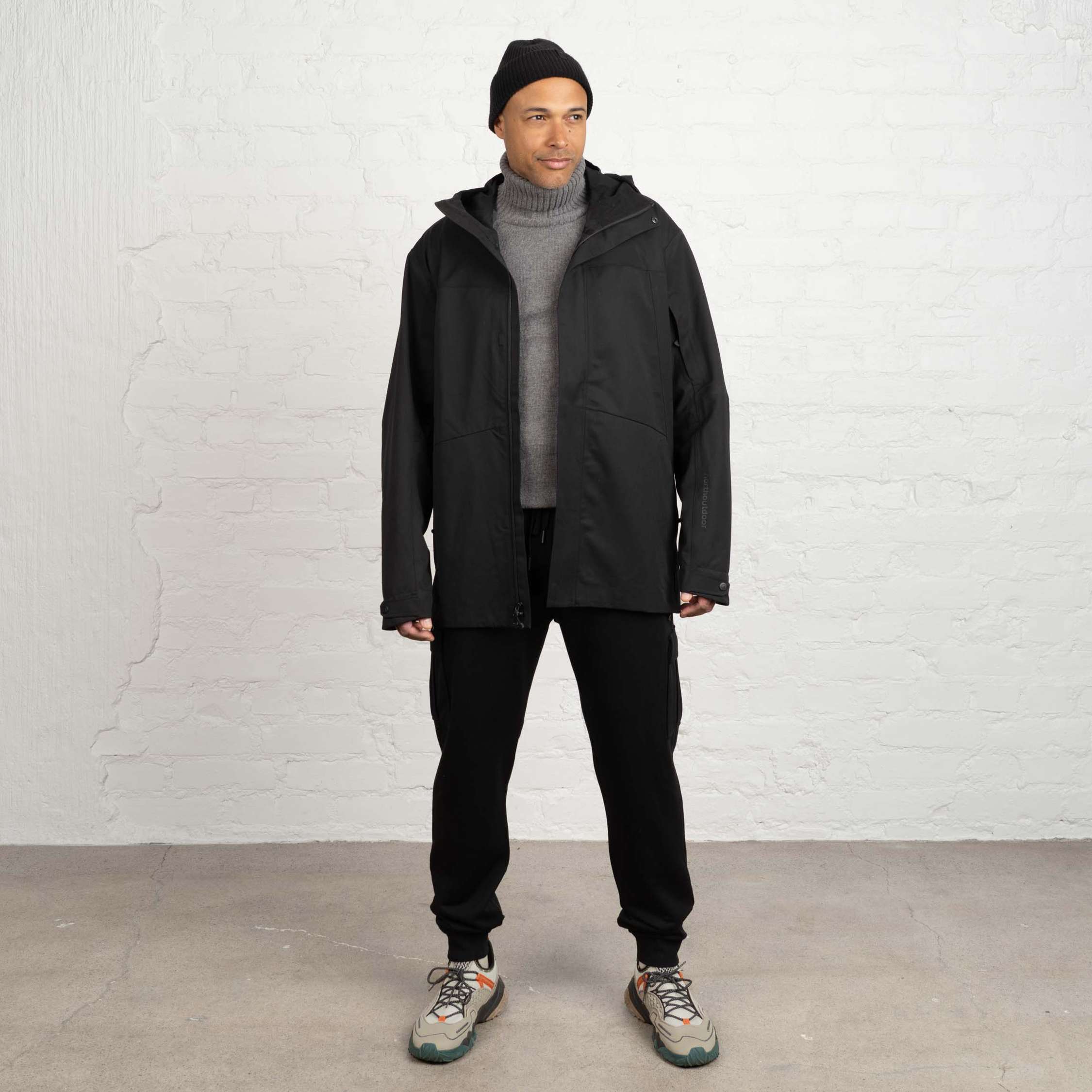 The model is 187 cm and wears size XL