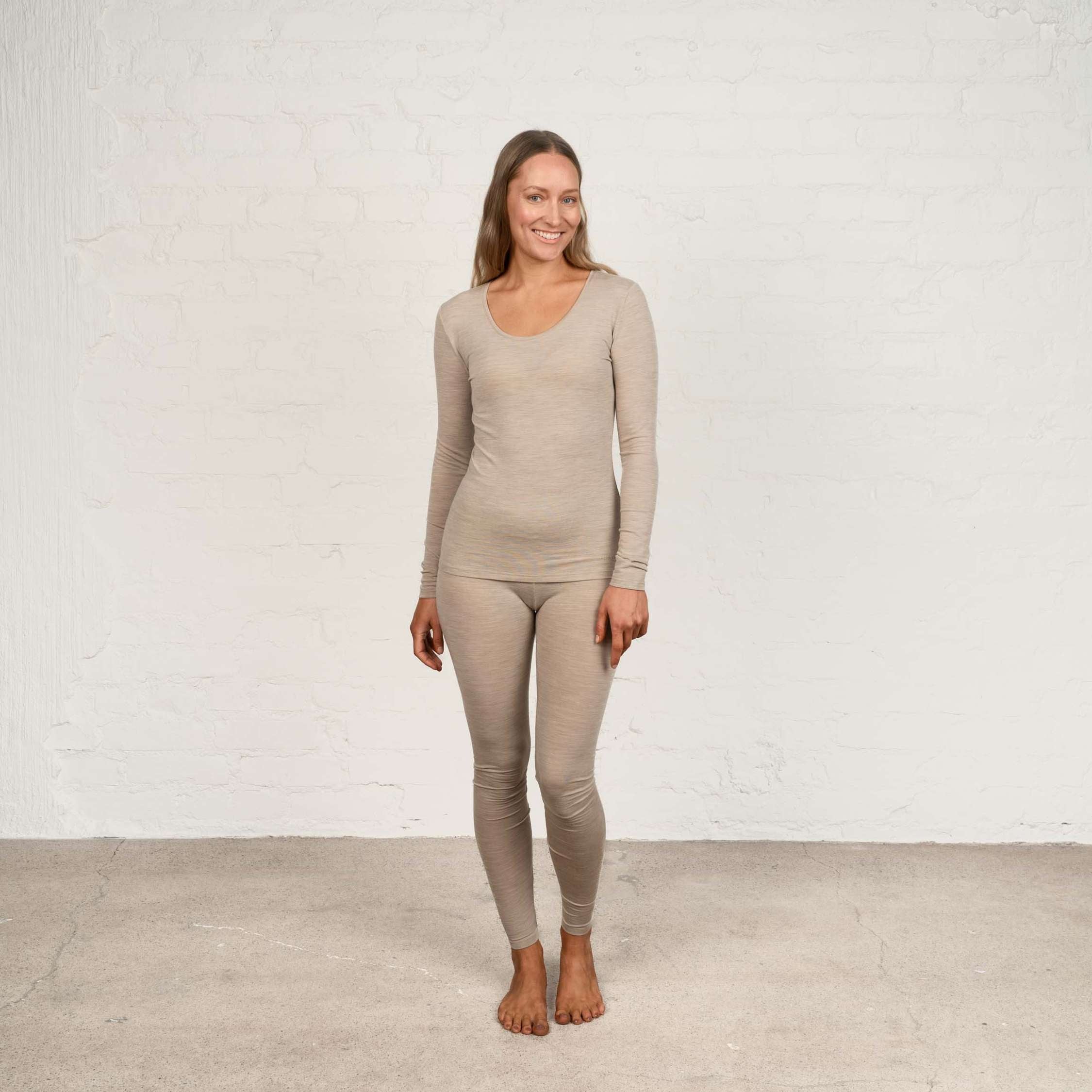 The model is 174 cm and wears size S.