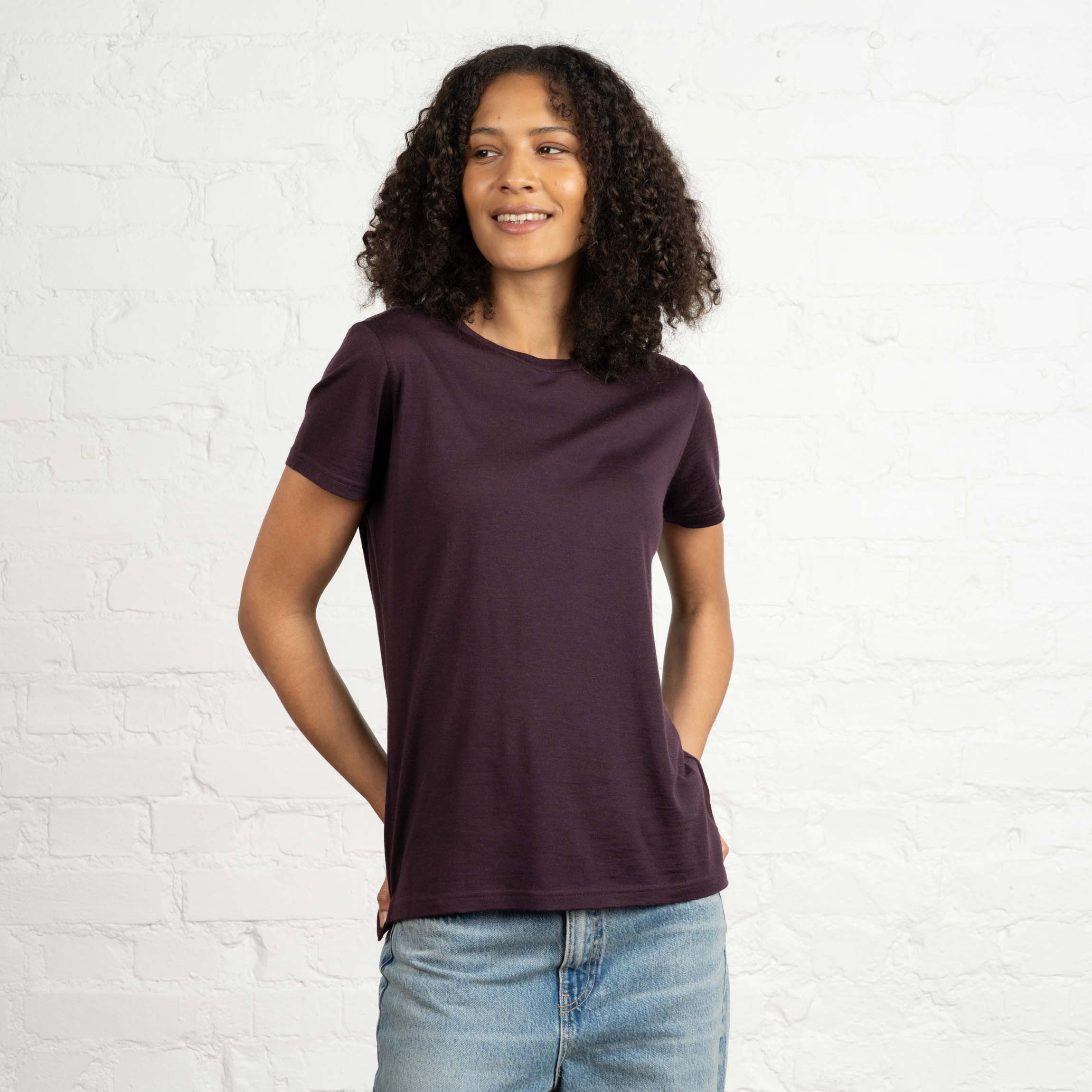 The model is 180 cm and wears size S.