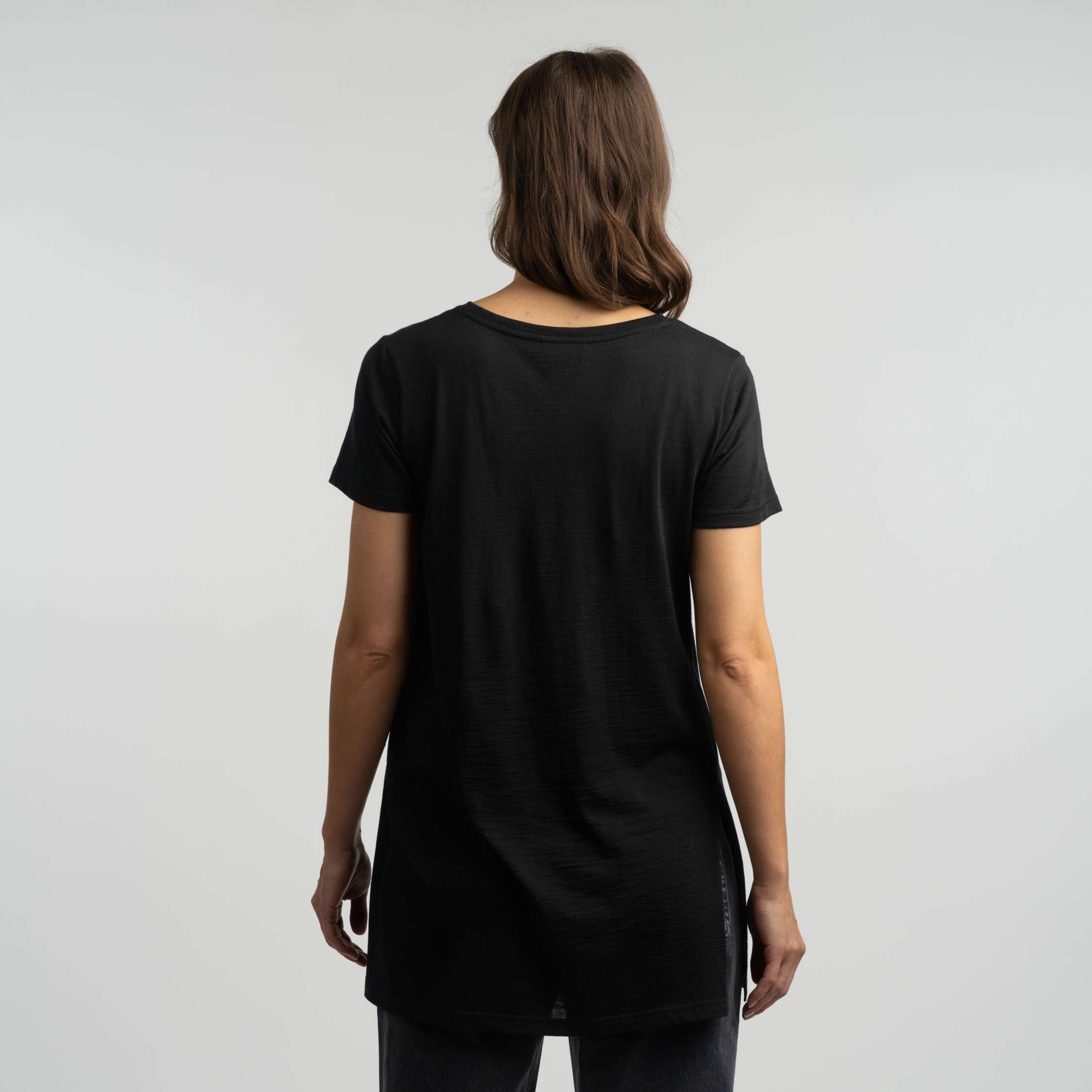 North Outdoor Olivia merino T-paita W värissä musta, mulesing-vapaa merinovilla. Suunniteltu Suomessa. - 