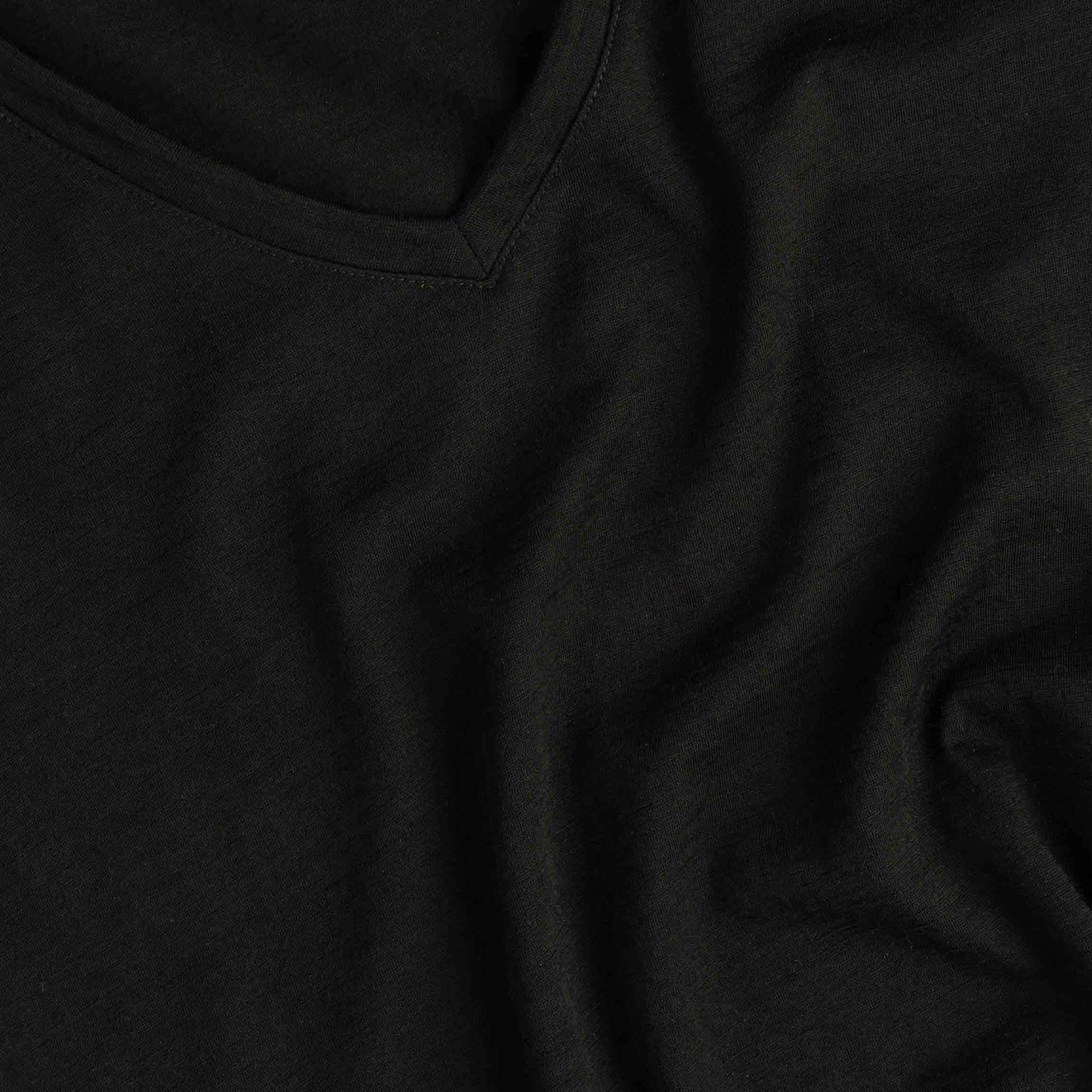 North Outdoor Ava merino T-paita W värissä musta, mulesing-vapaa merinovilla. Suunniteltu Suomessa. - 