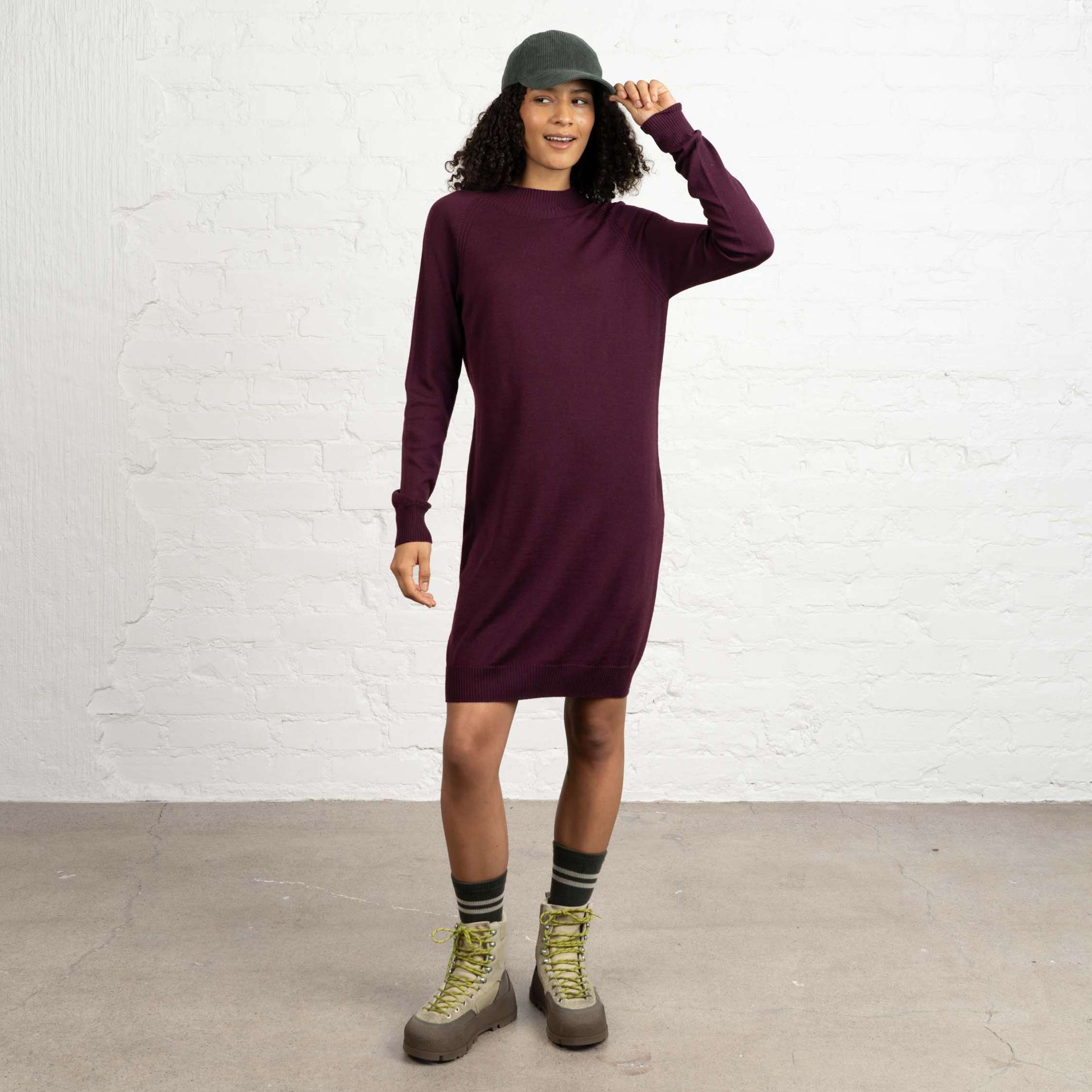 The model is 180 cm and wears size M.