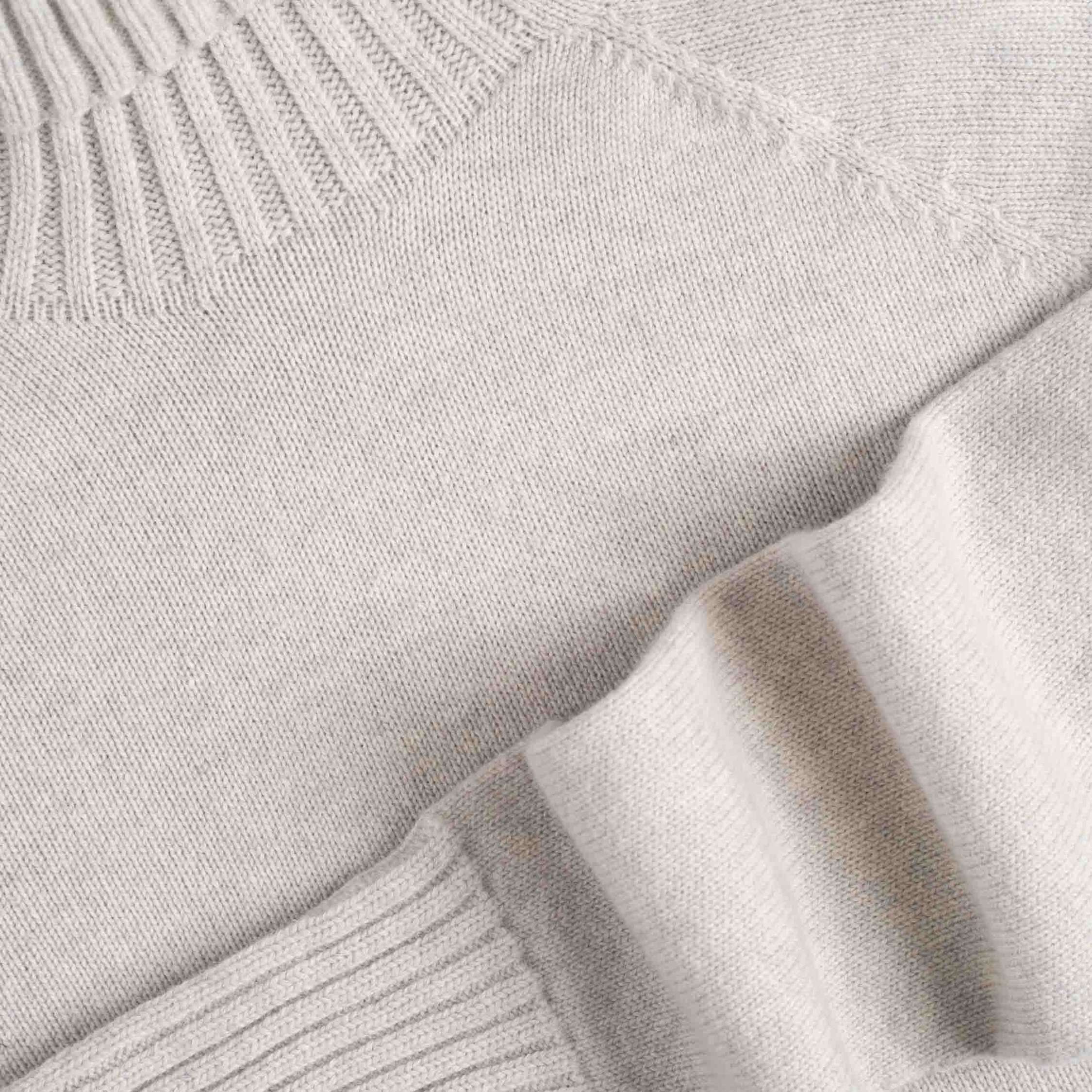 Kuulas naisten merinovillapaita - puuronharmaa