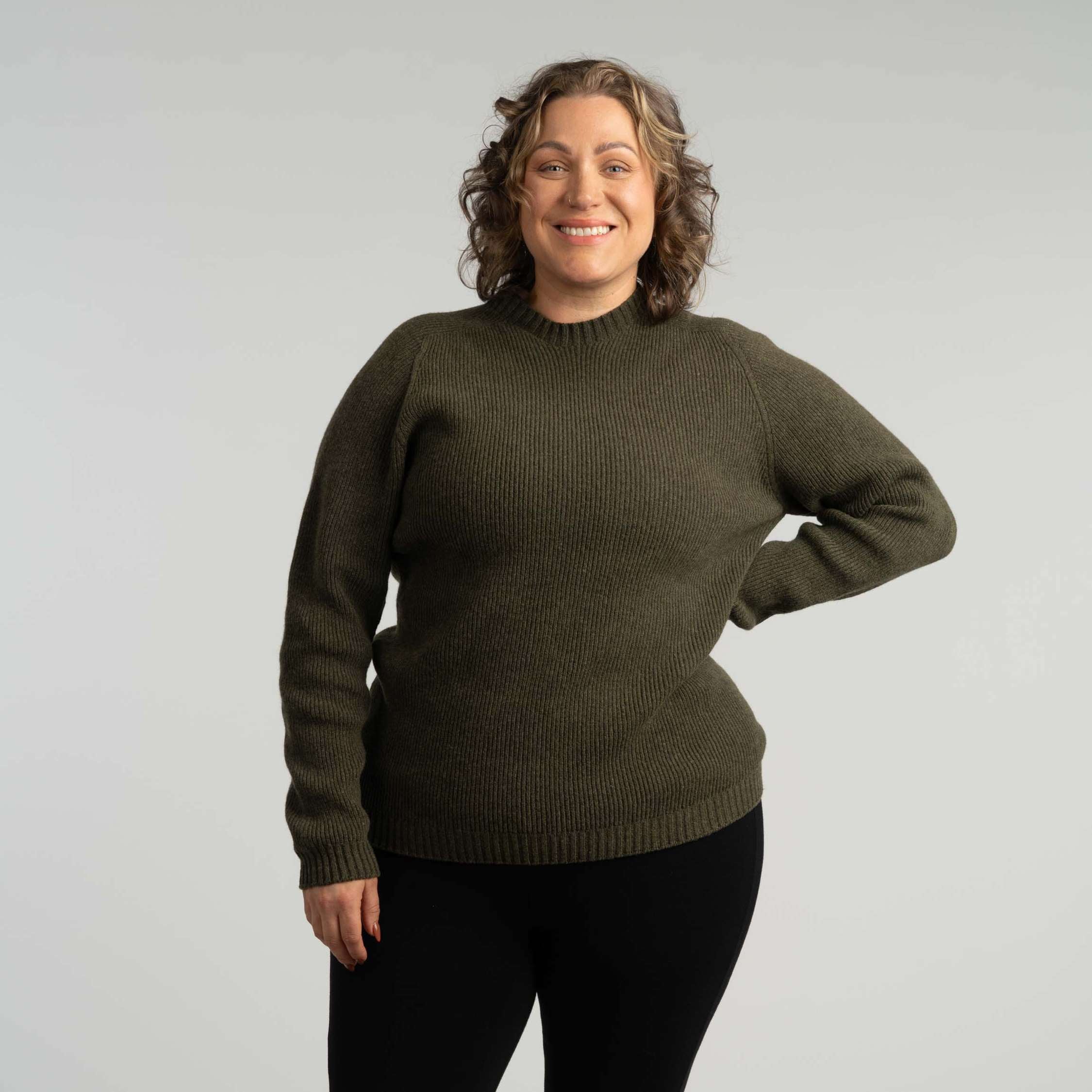 Kinos pull en laine mérinos W - olive foncé 